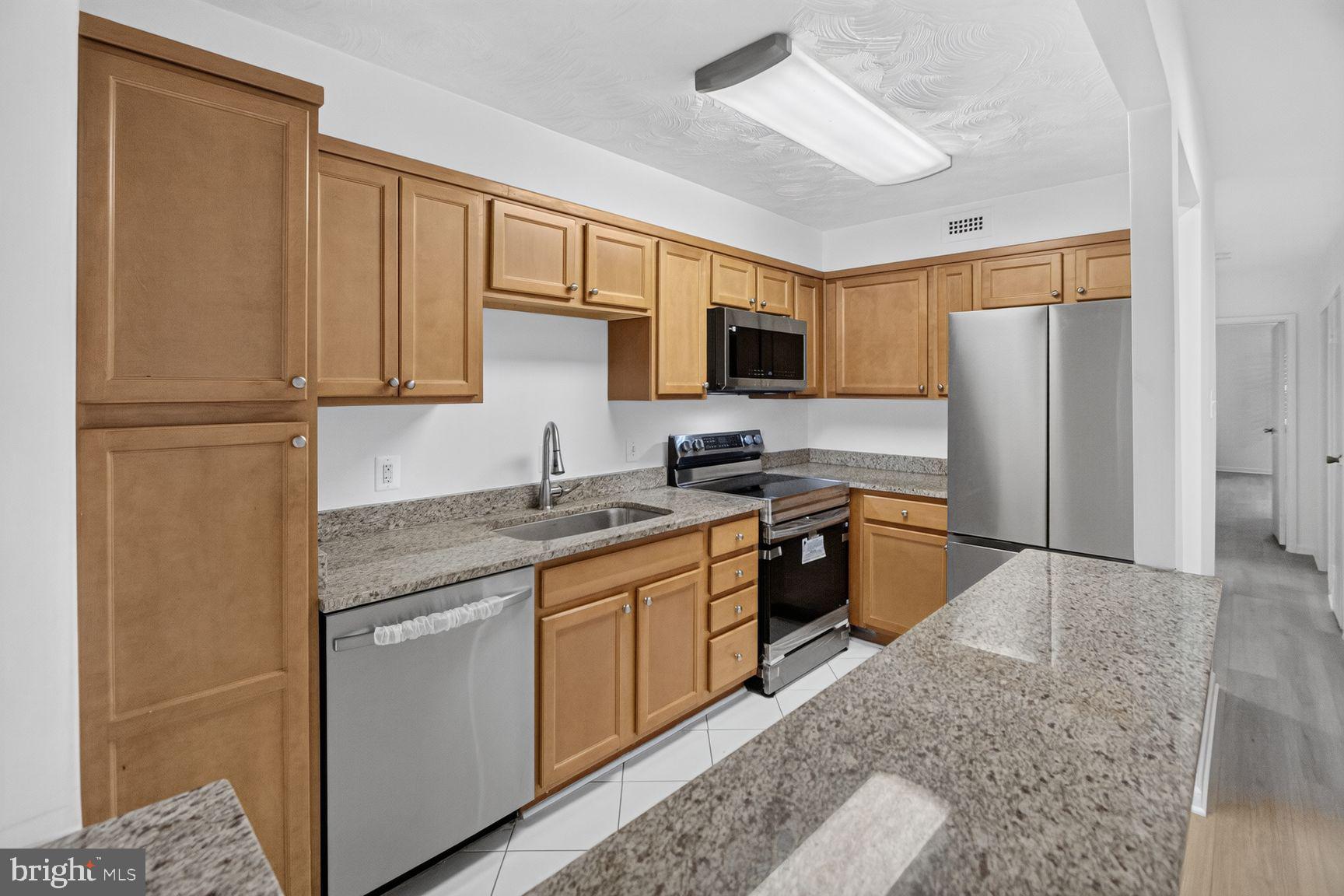 WEST SPRING - Residential