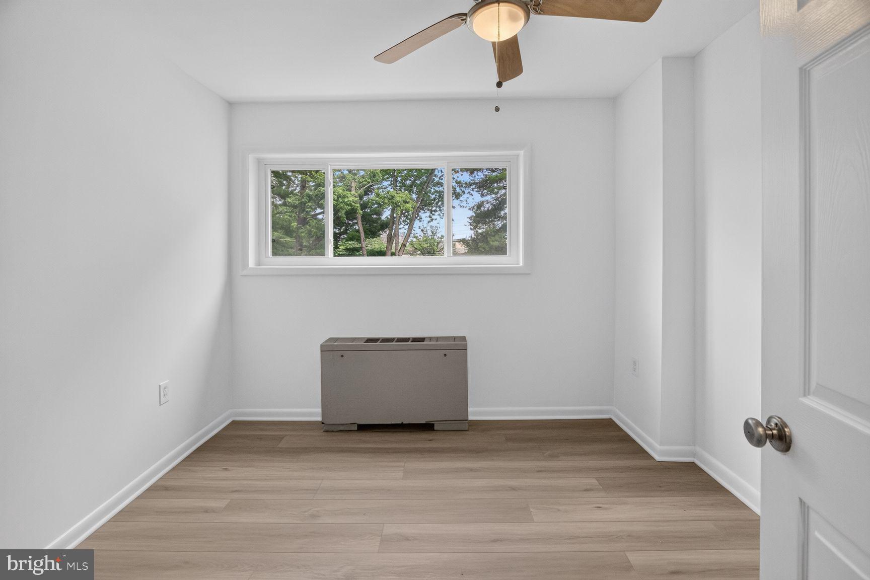 WEST SPRING - Residential