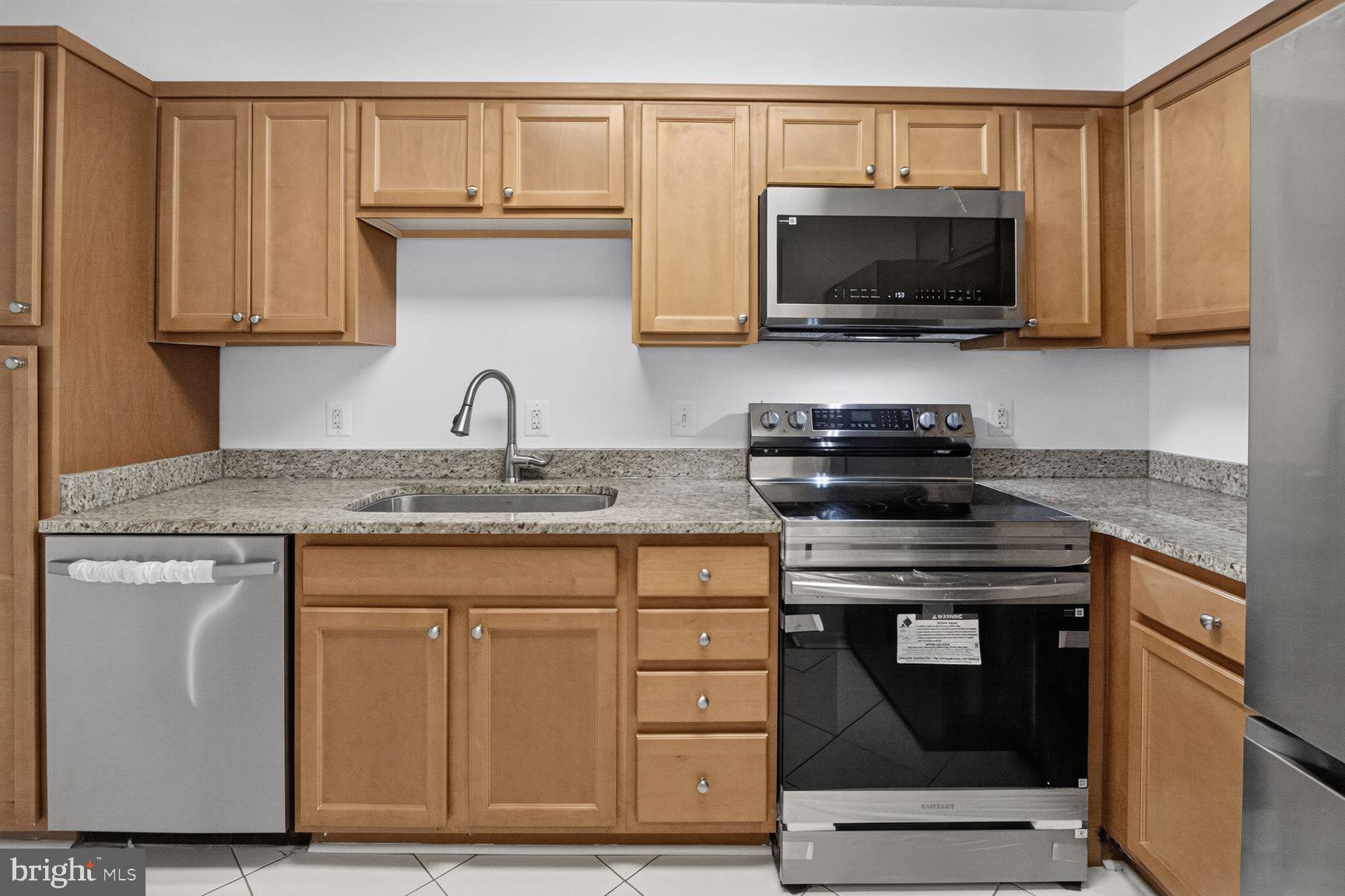 WEST SPRING - Residential