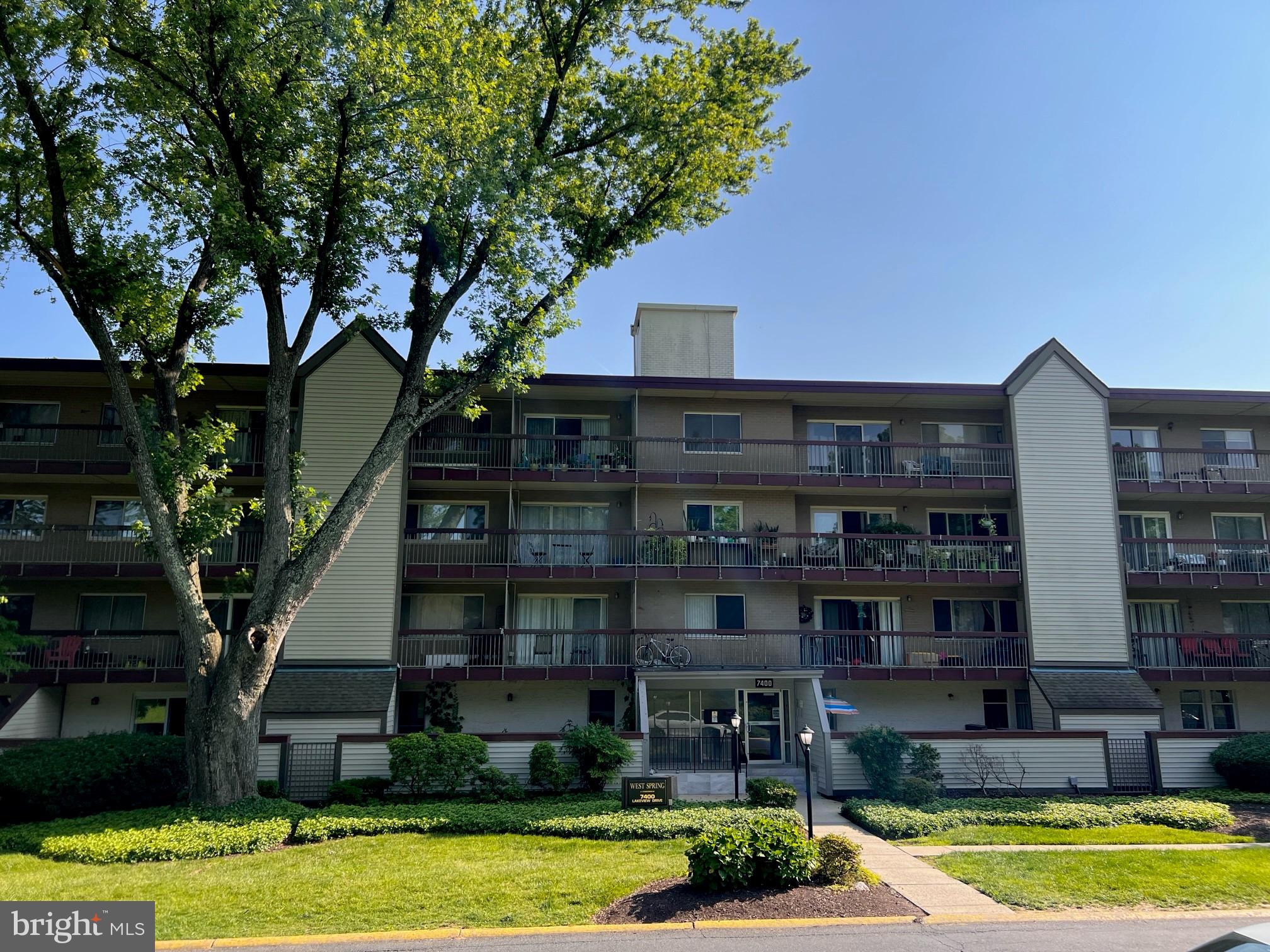 WEST SPRING - Residential
