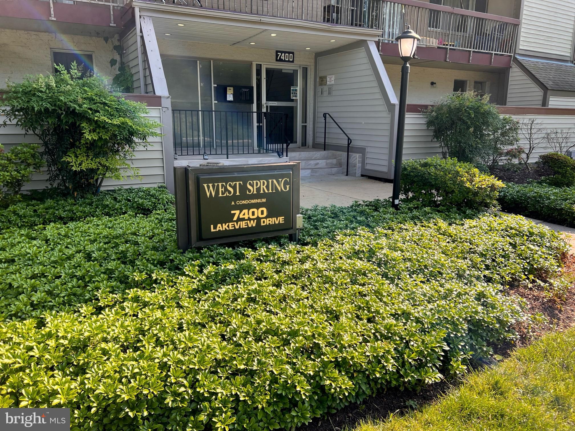 WEST SPRING - Residential