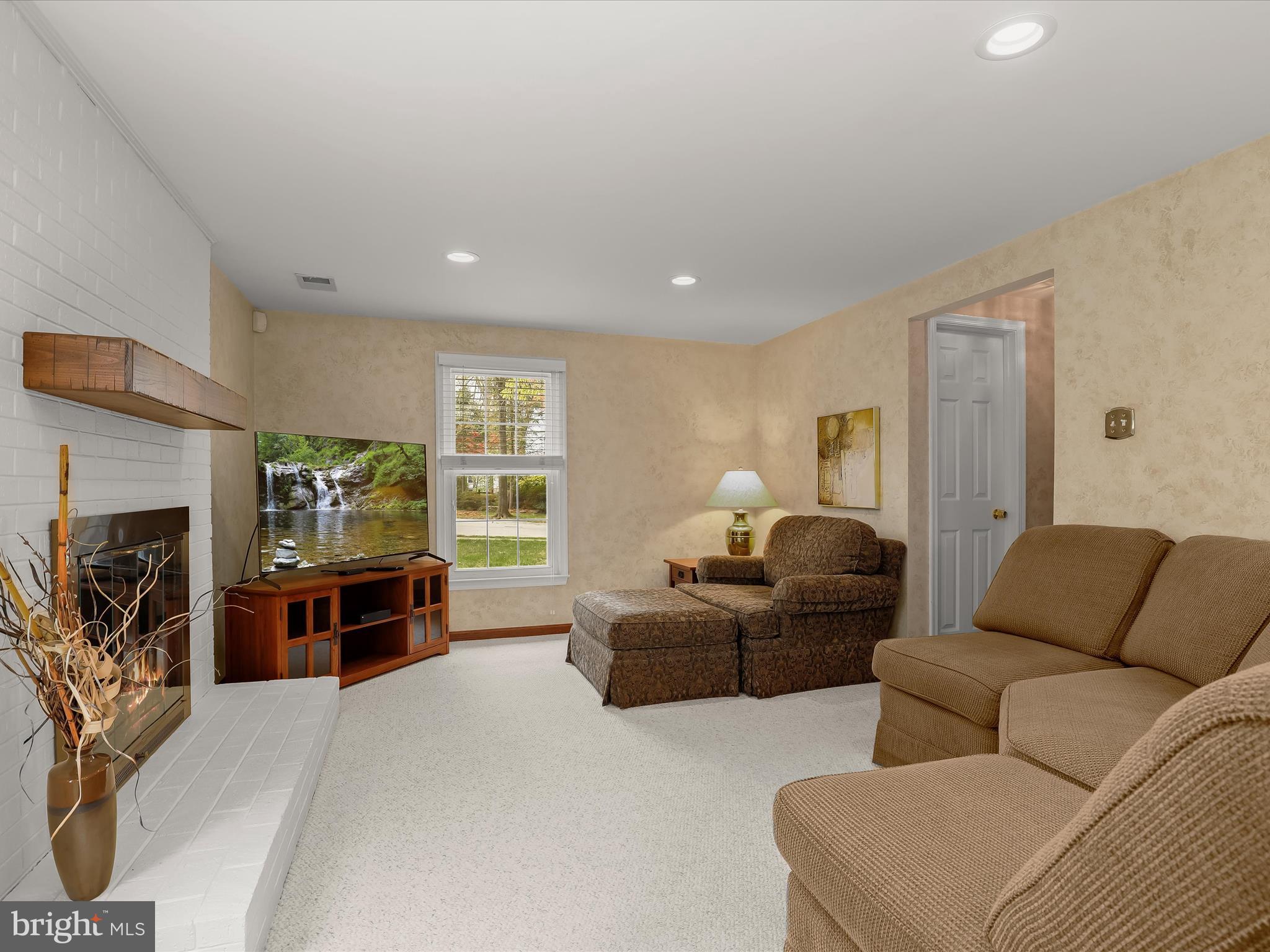 KINGS CONTRIVANCE - Residential