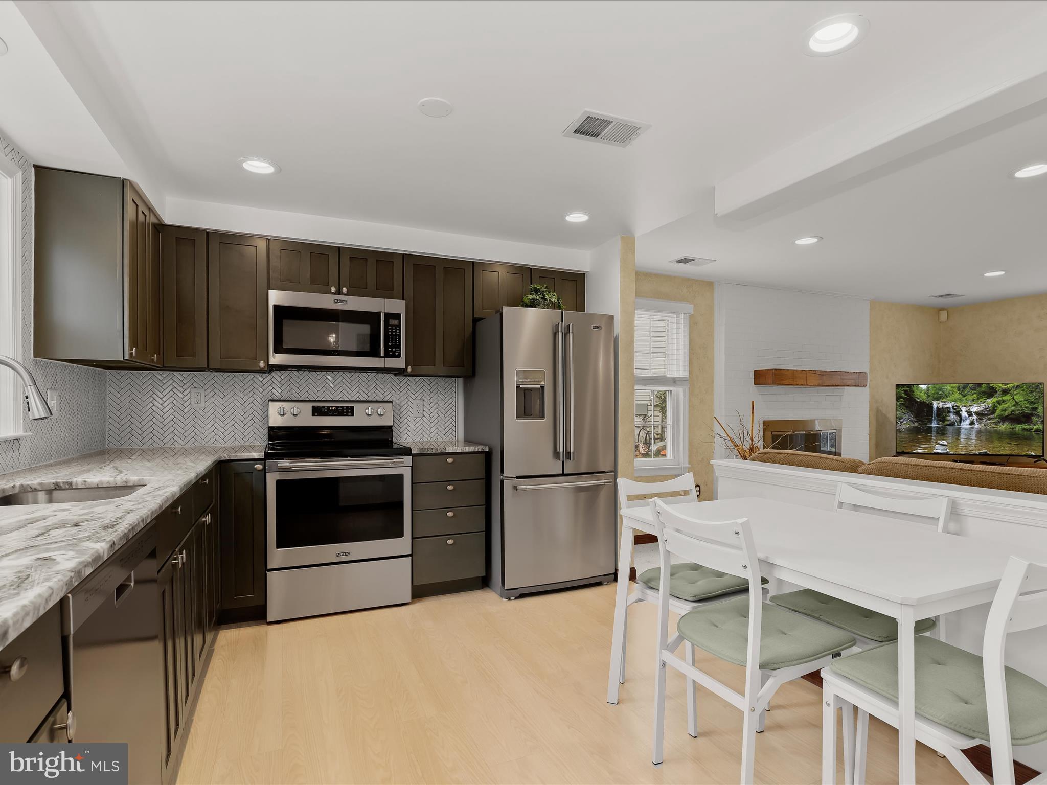 KINGS CONTRIVANCE - Residential