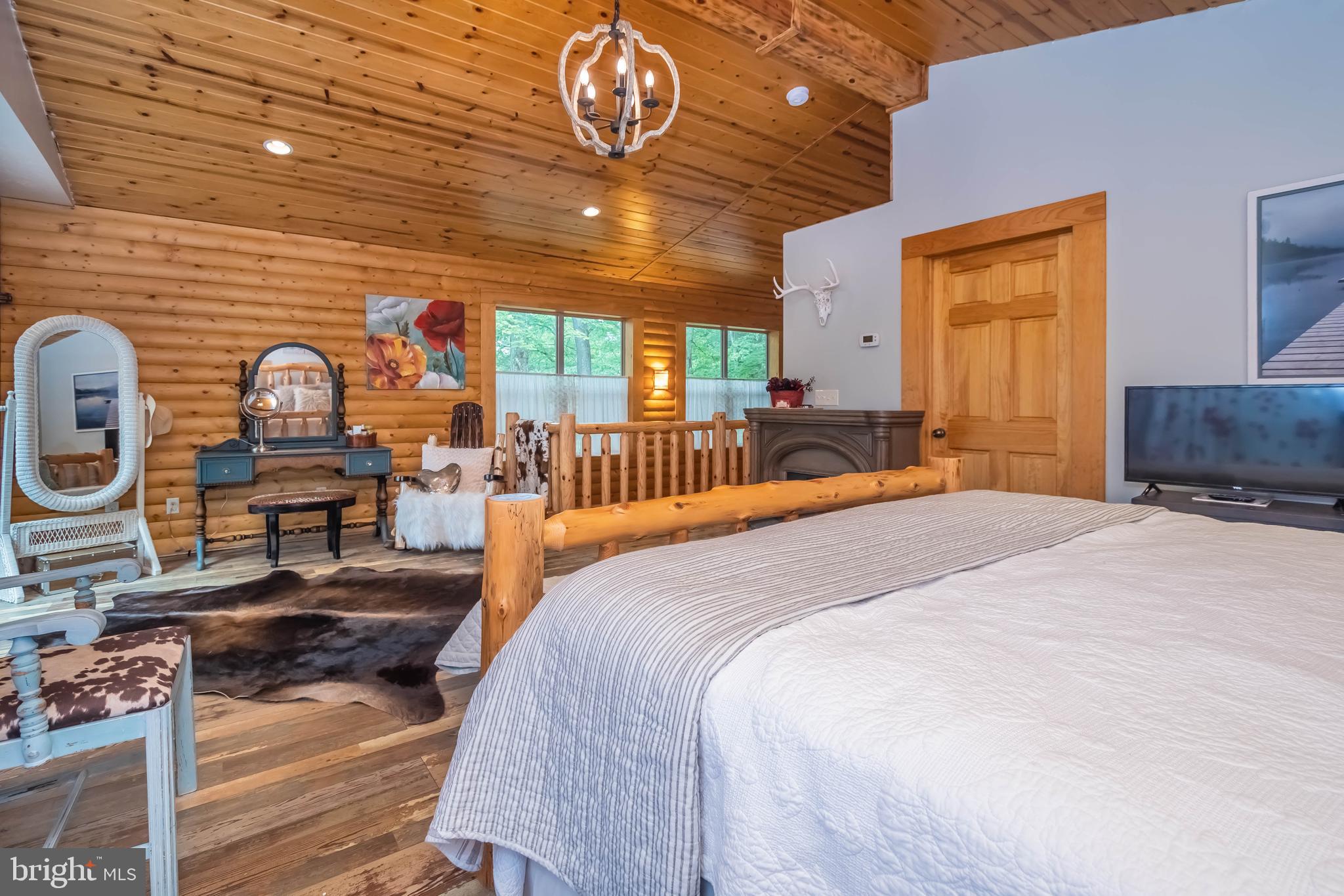 WHITE OAK - Residential