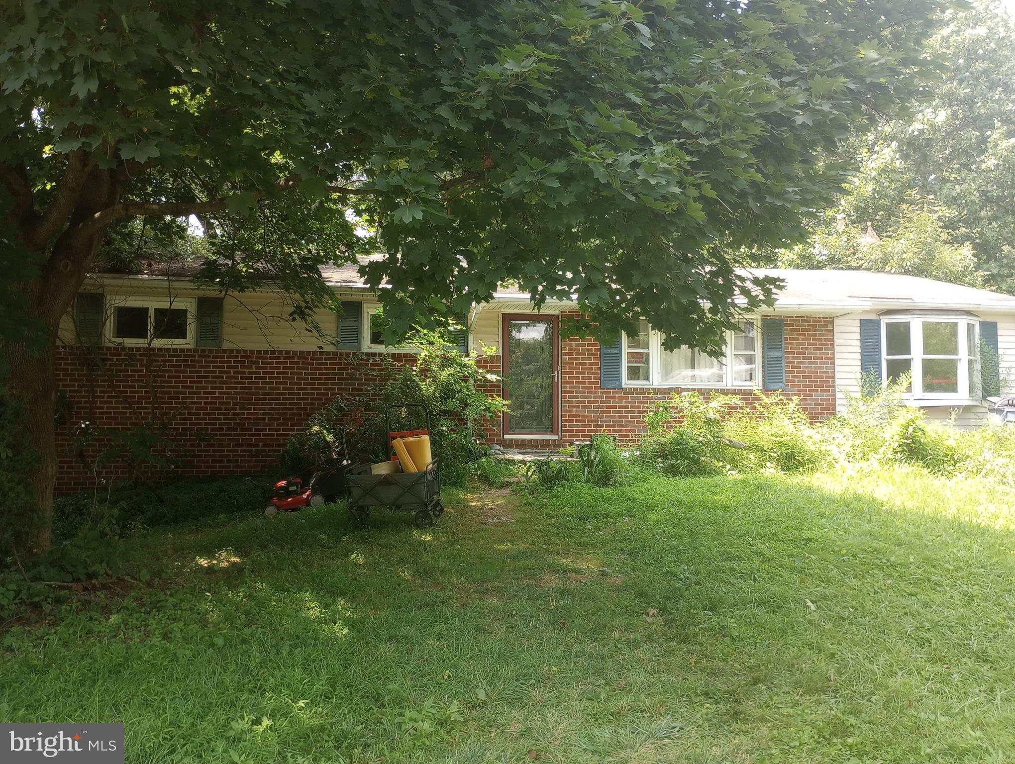 Motivated Seller !! Bring all Reasonable Offers !!
Allview Estates Rambler with Walkout Basement with over 2000 sq feet Finished space !!
4 Bedrooms,2.5 Baths, Hardwood  Floors, Large Livingroom, Kitchen with Granite Counters and 42 Inch Cabinets. Main Level Family room,Finished Walkout Basement with Full Bath ,Rec room and Bedroom. 
Paved Driveway !!!
Ready for your Buyers Ideas !! No HOA !!!!
Good Commute to Baltimore Washington,Fort Meade ,NSA and Joint base Andrews.