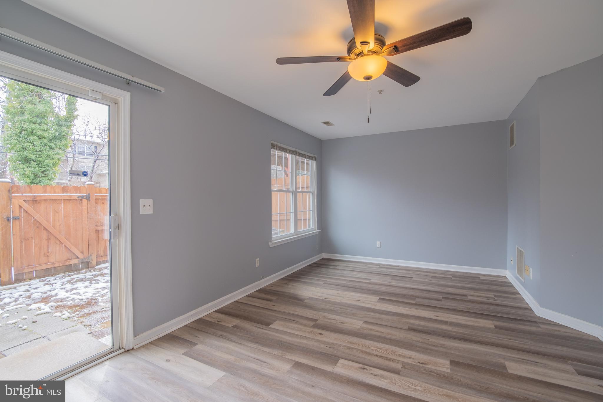 ANNAPOLIS WALK - Residential