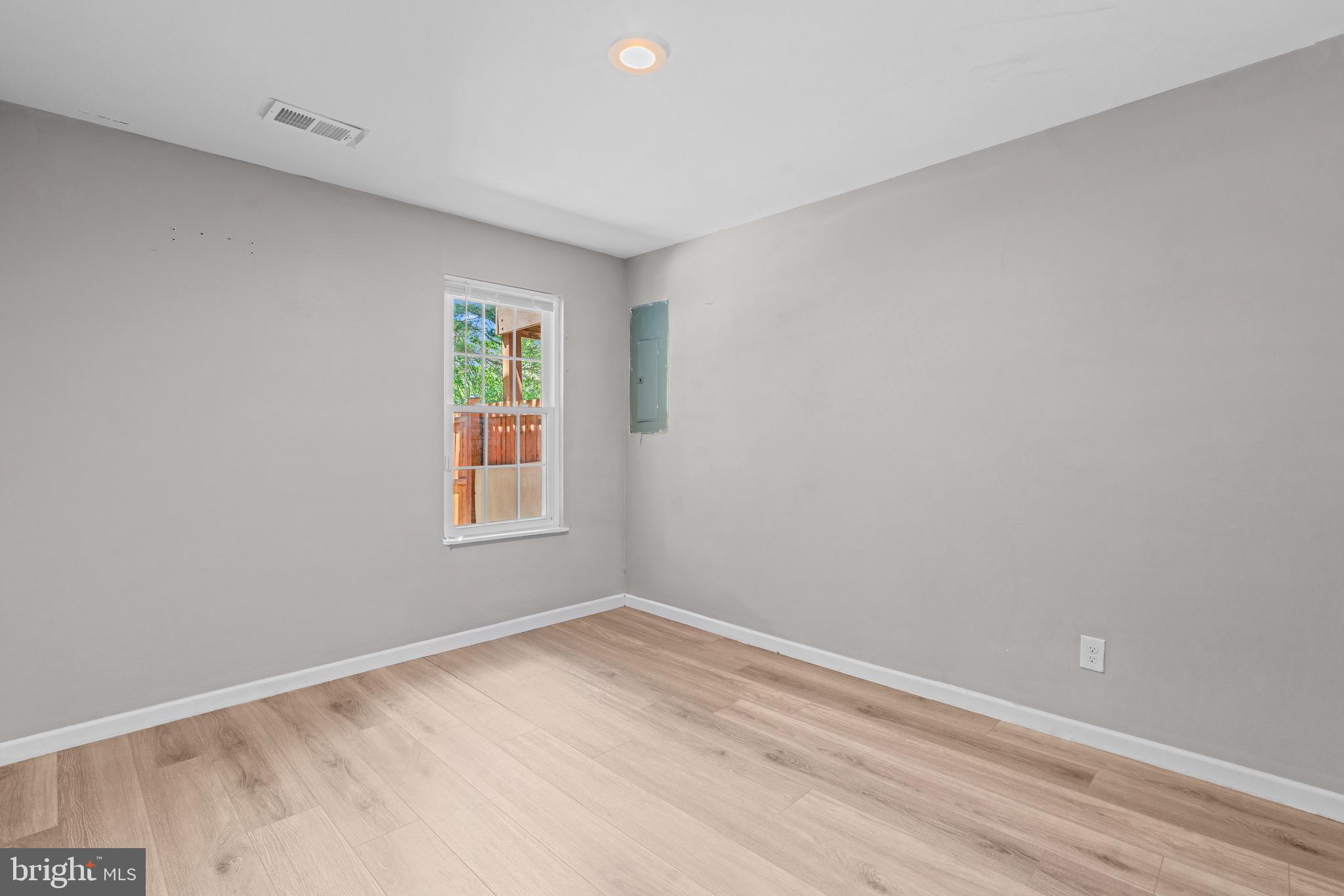 MOUNT AIR - Residential