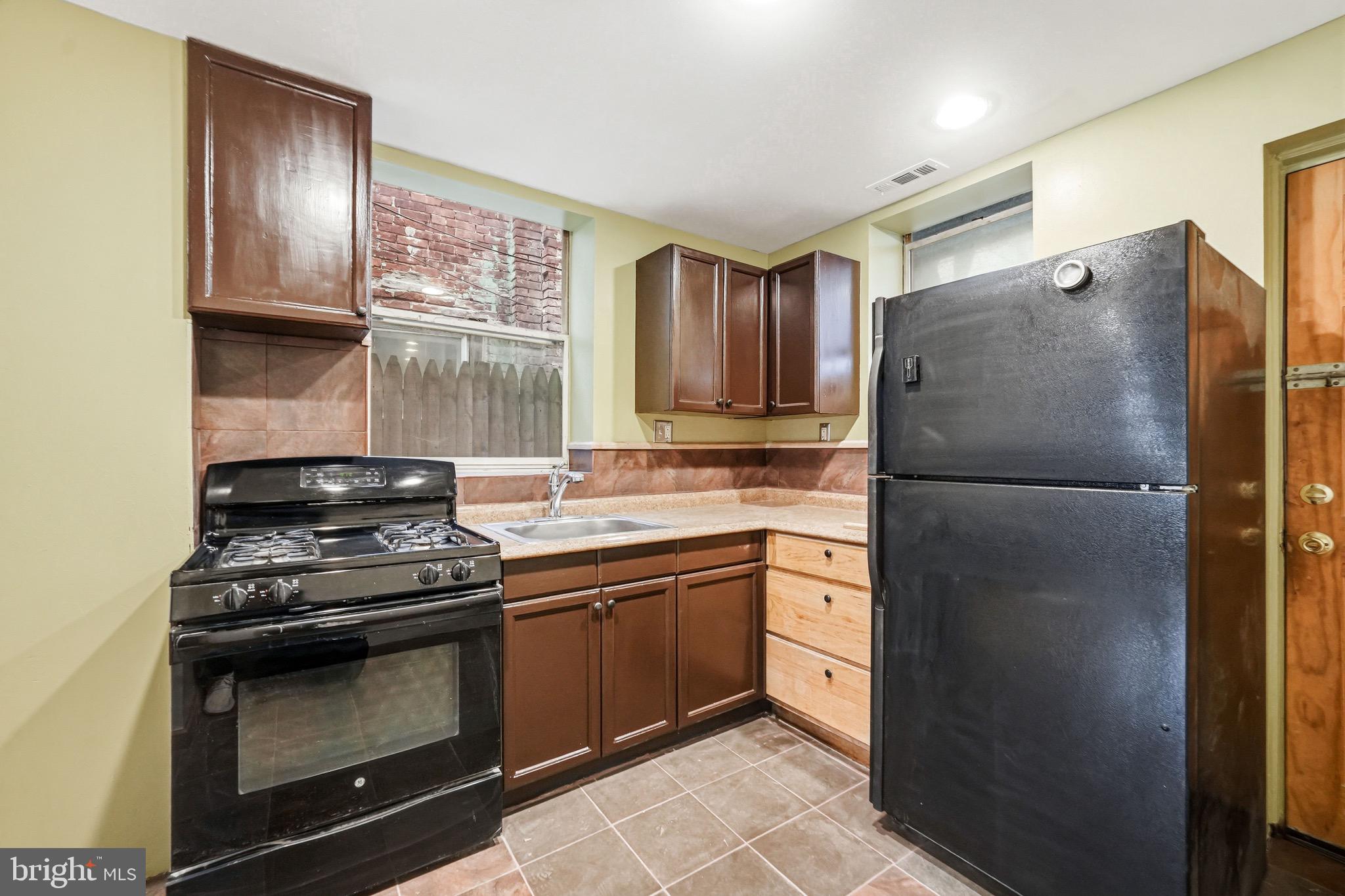KENSINGTON - Residential