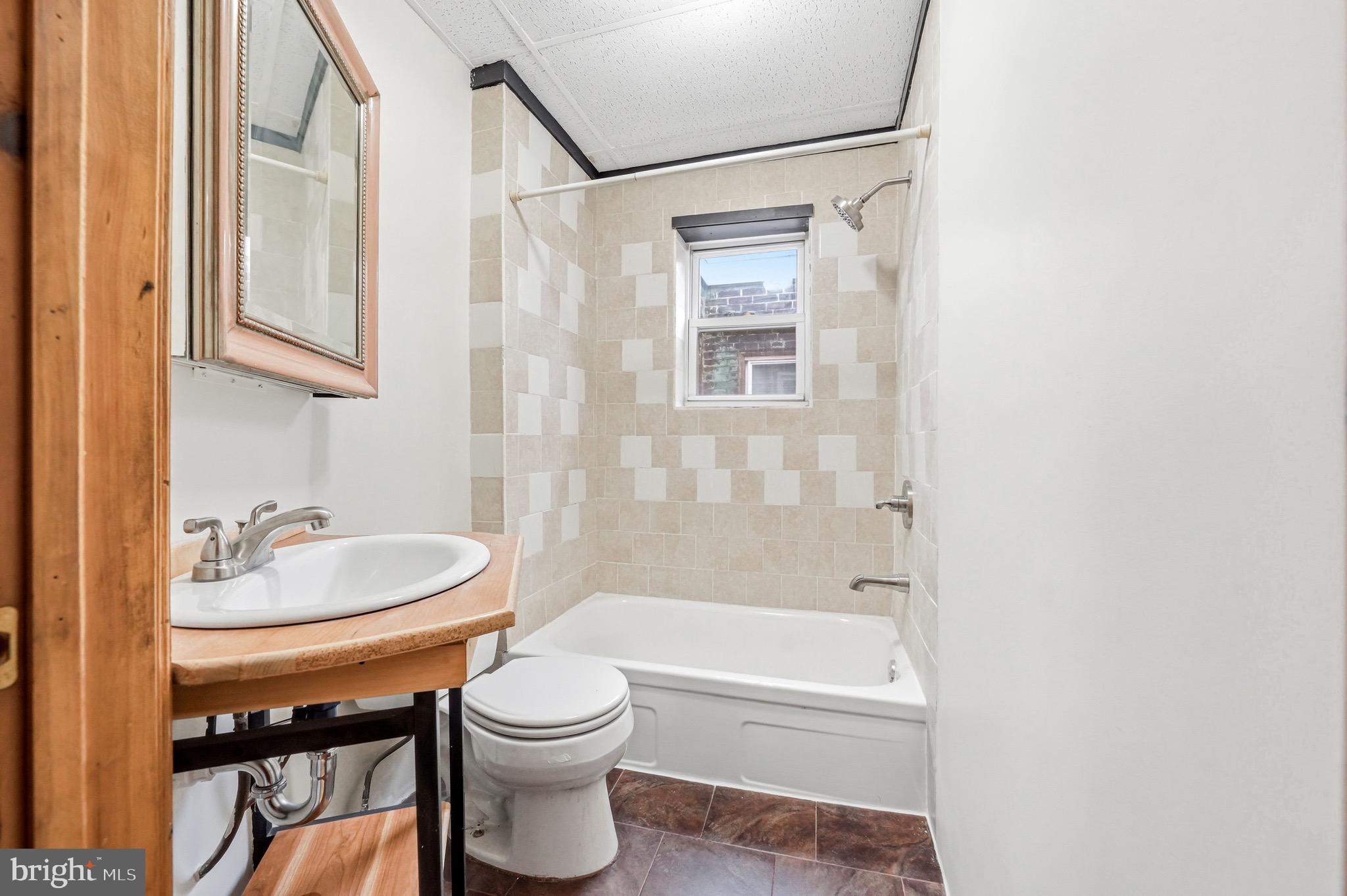 KENSINGTON - Residential