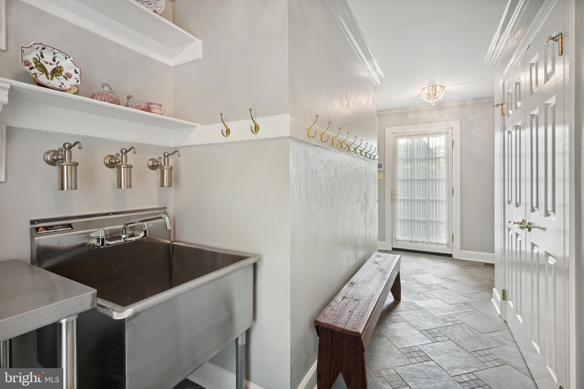 POTOMAC CHASE - Residential