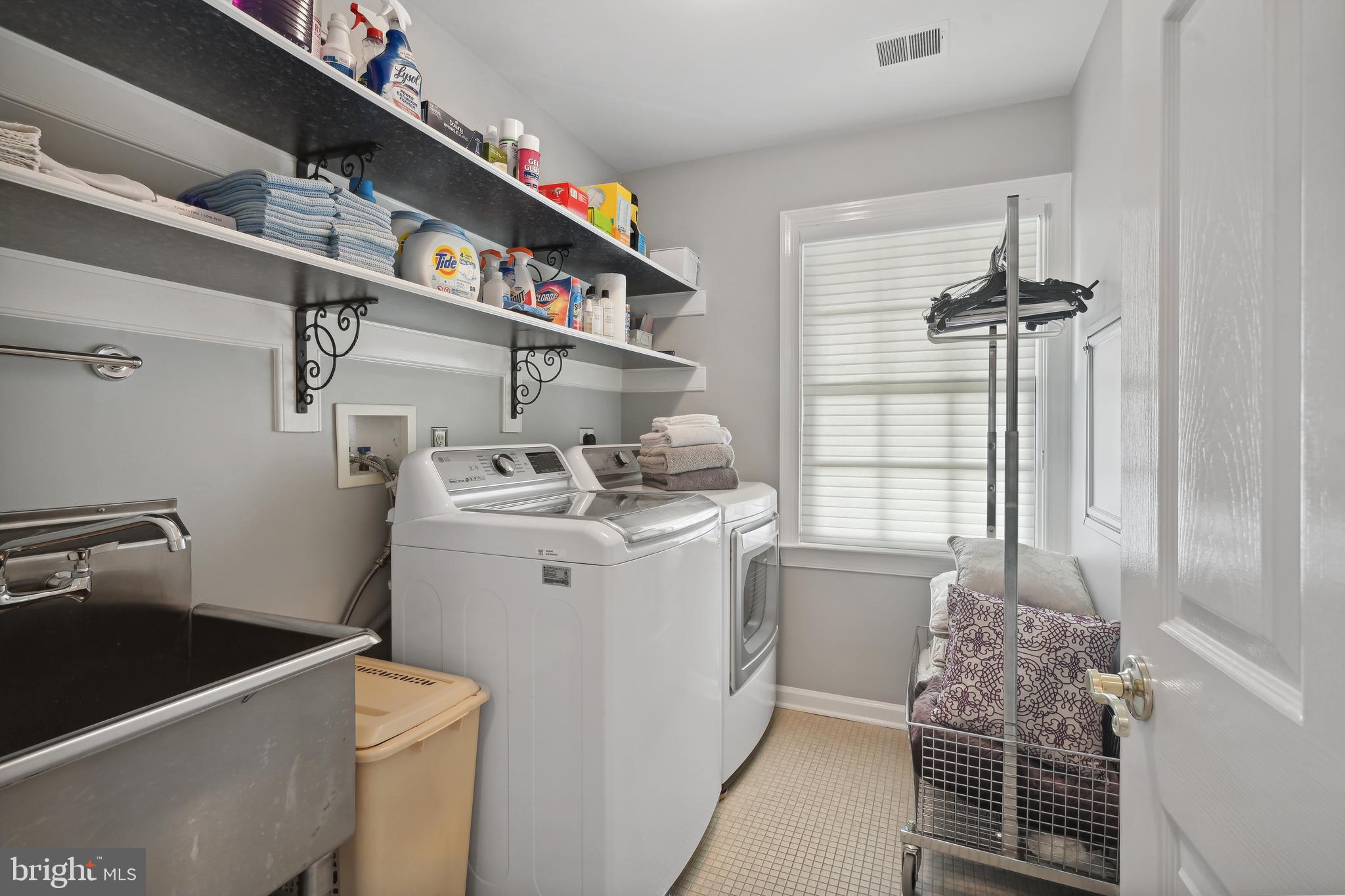 POTOMAC CHASE - Residential