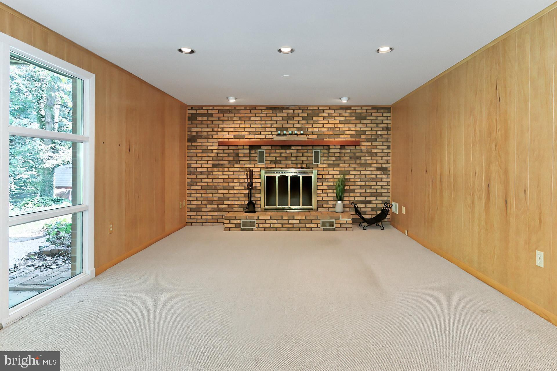 SLEEPY HOLLOW WOODS - Residential