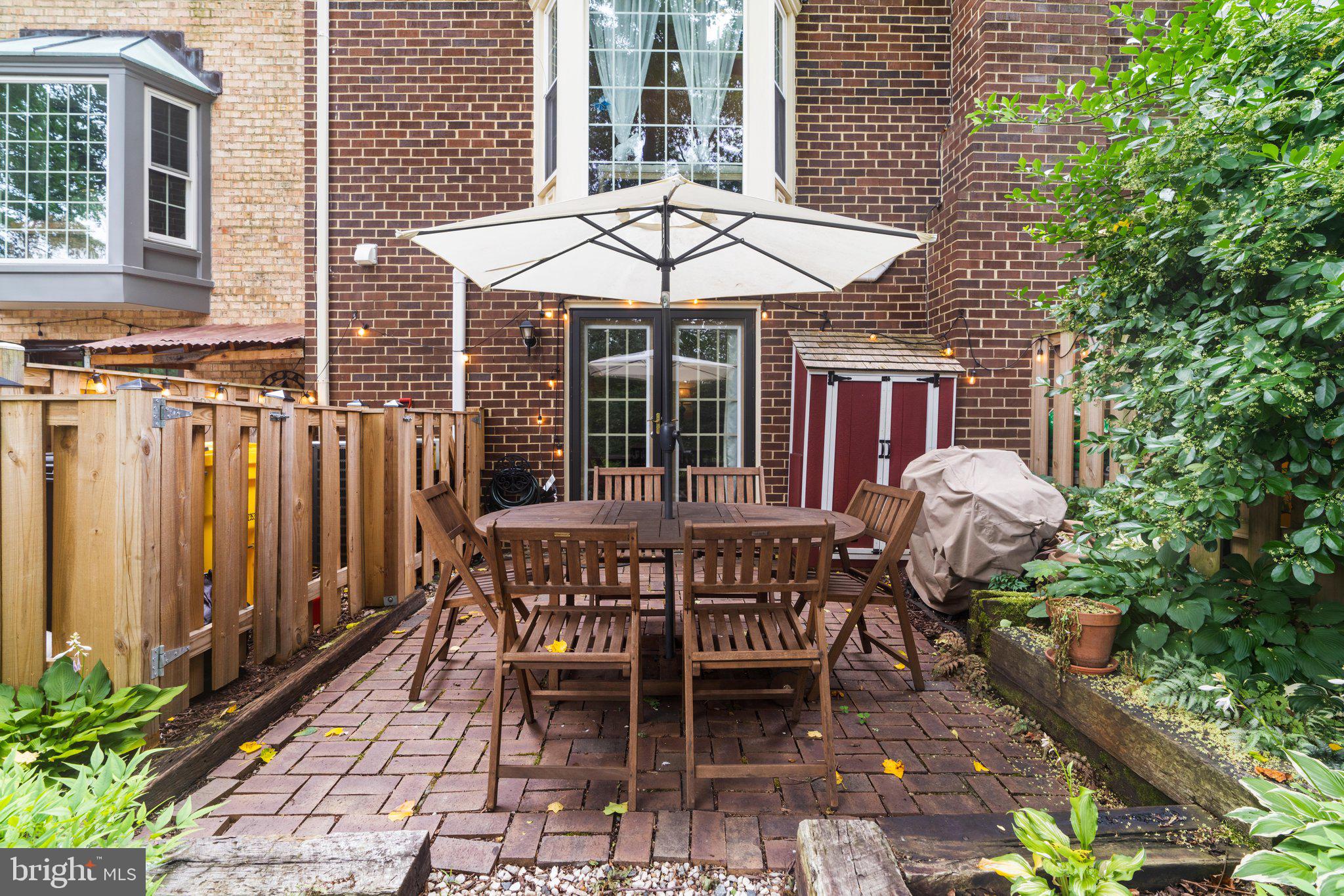 BAY HILLS TANGLEWOOD - Residential
