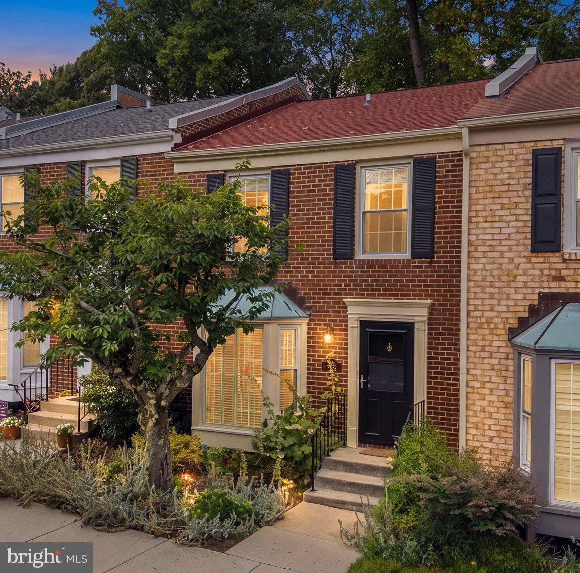 BAY HILLS TANGLEWOOD - Residential