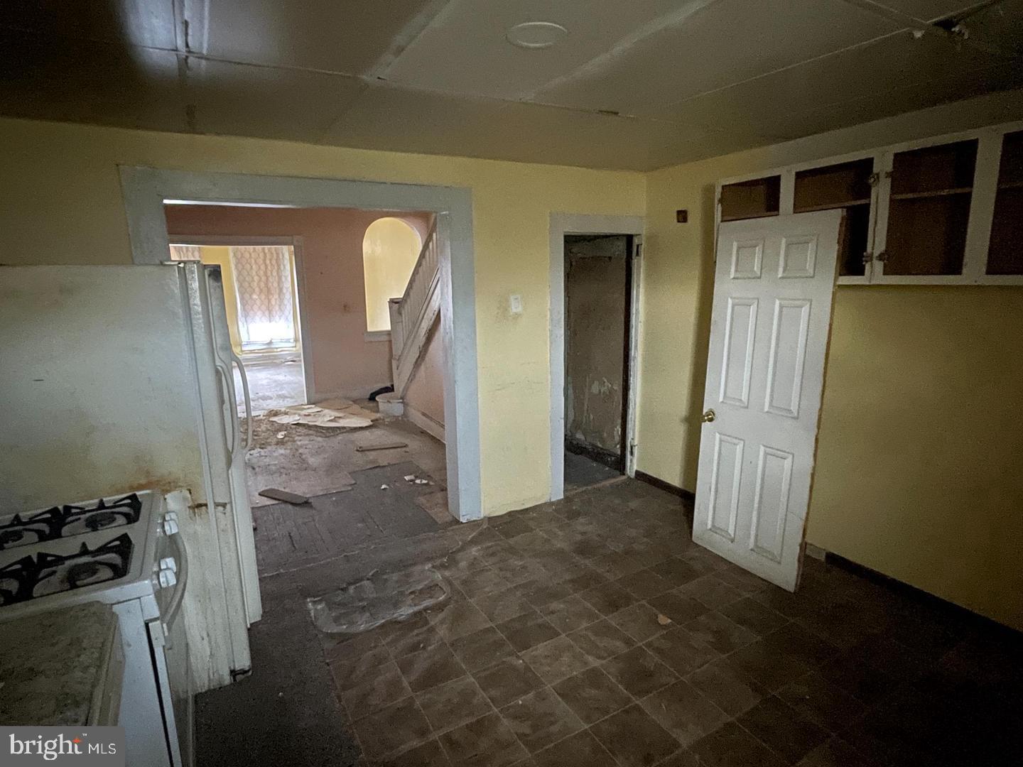 EAST BALTIMORE MIDWAY - Residential