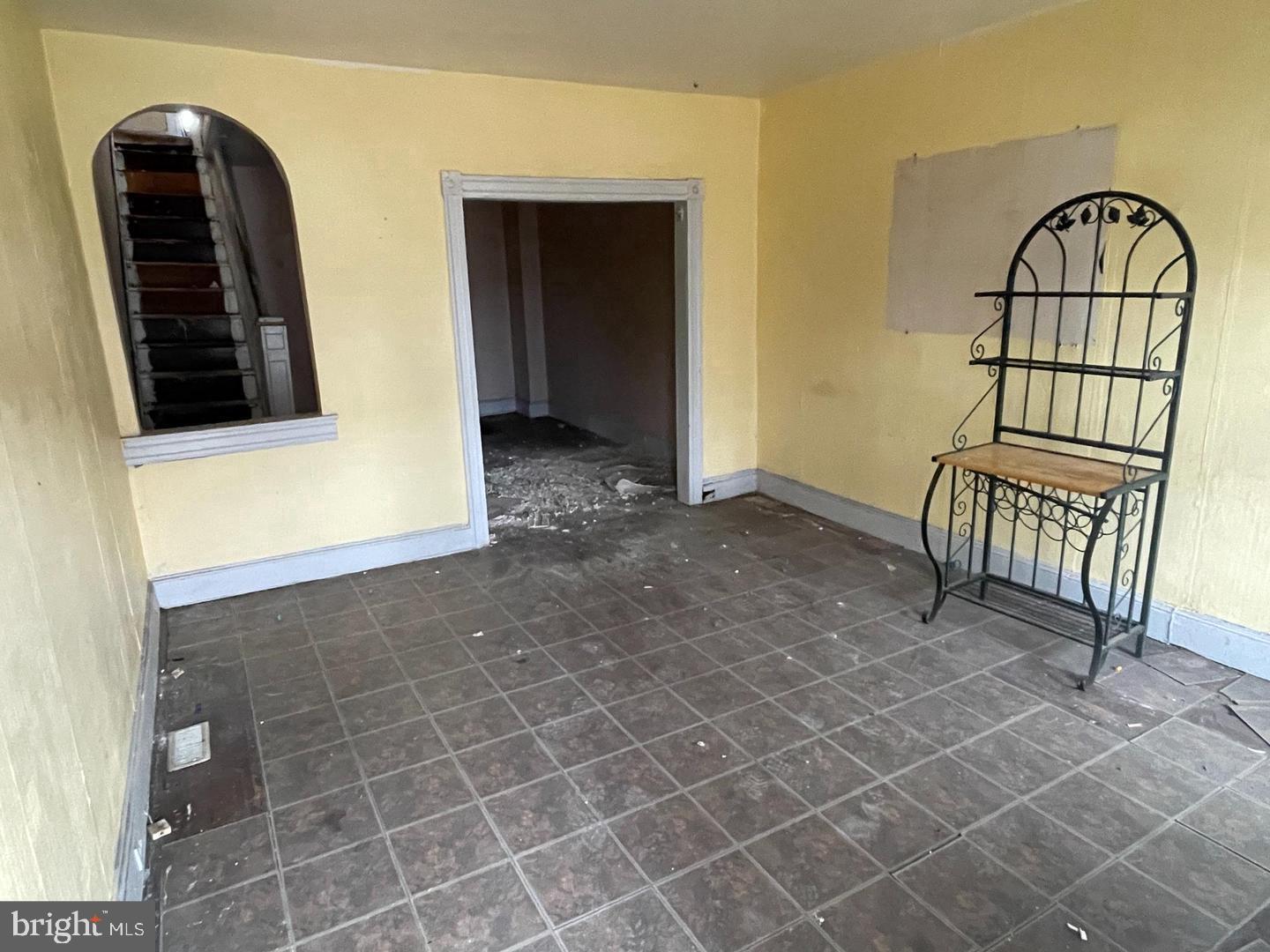 EAST BALTIMORE MIDWAY - Residential