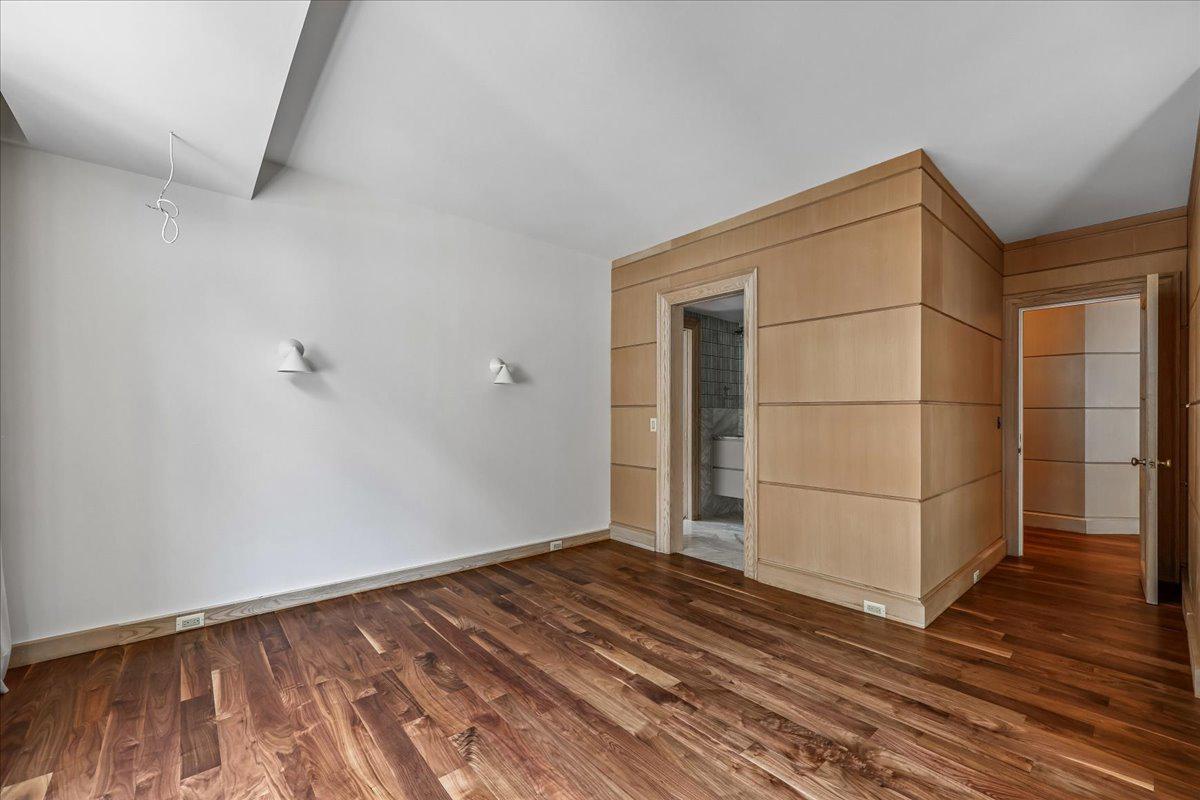 SOMERSET HOUSE 2 - Residential