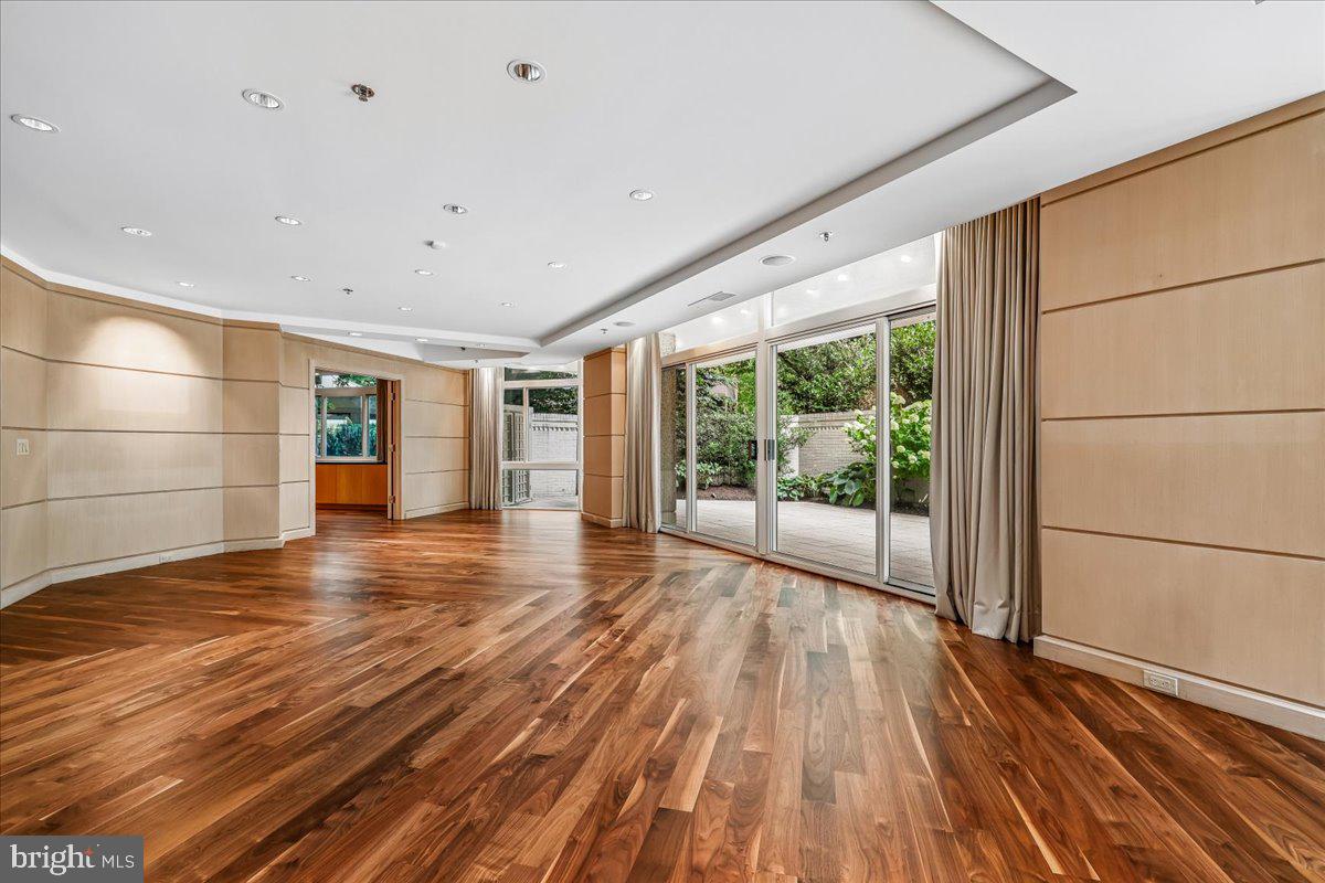SOMERSET HOUSE 2 - Residential
