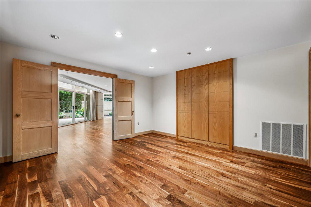 SOMERSET HOUSE 2 - Residential