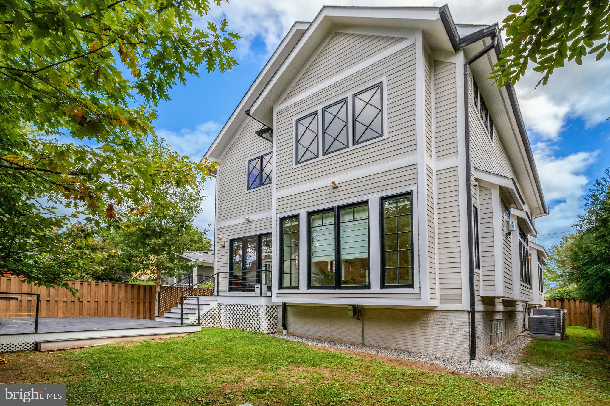 LYON PARK - Residential