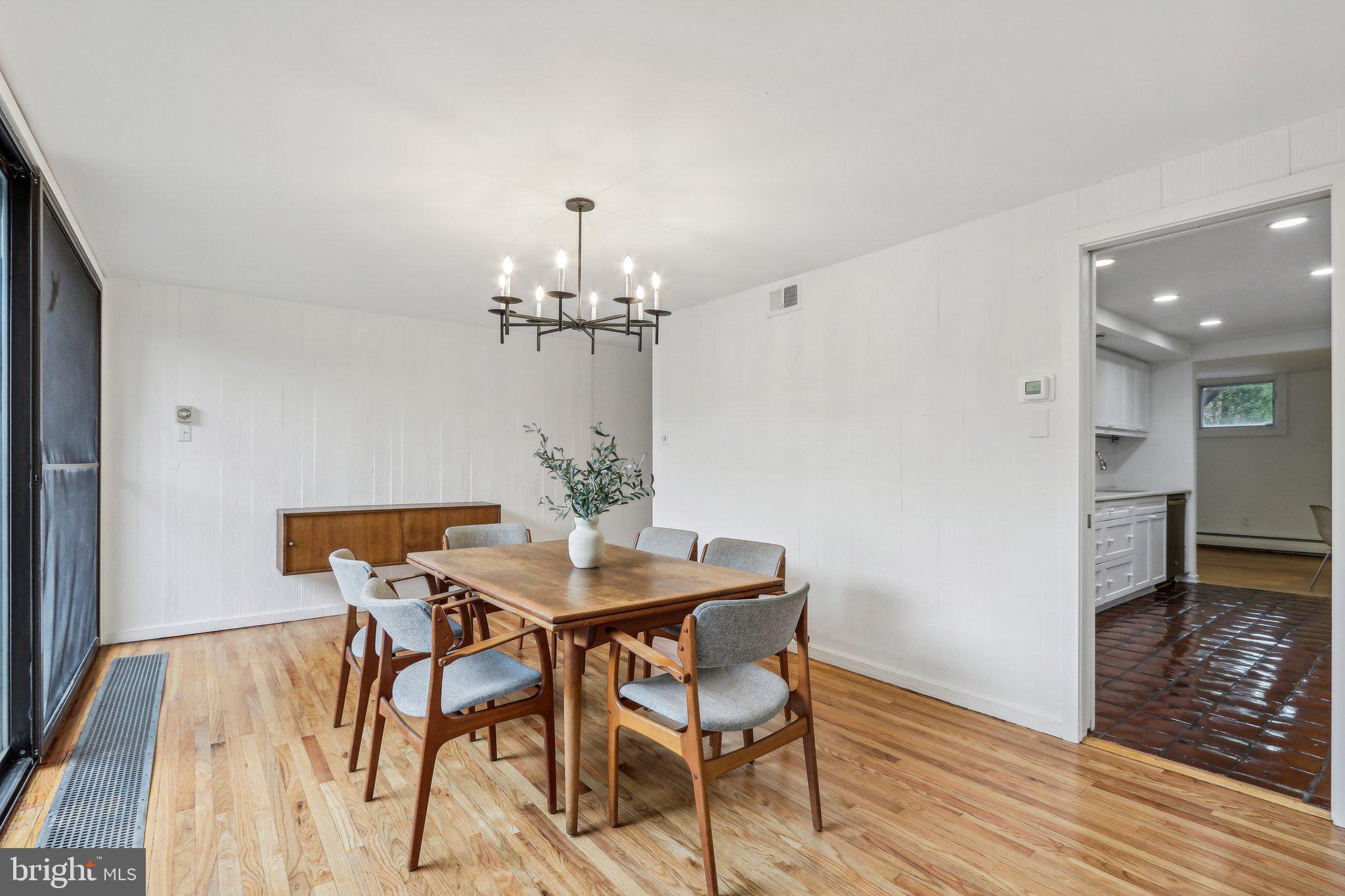 SOCIETY HILL - Residential