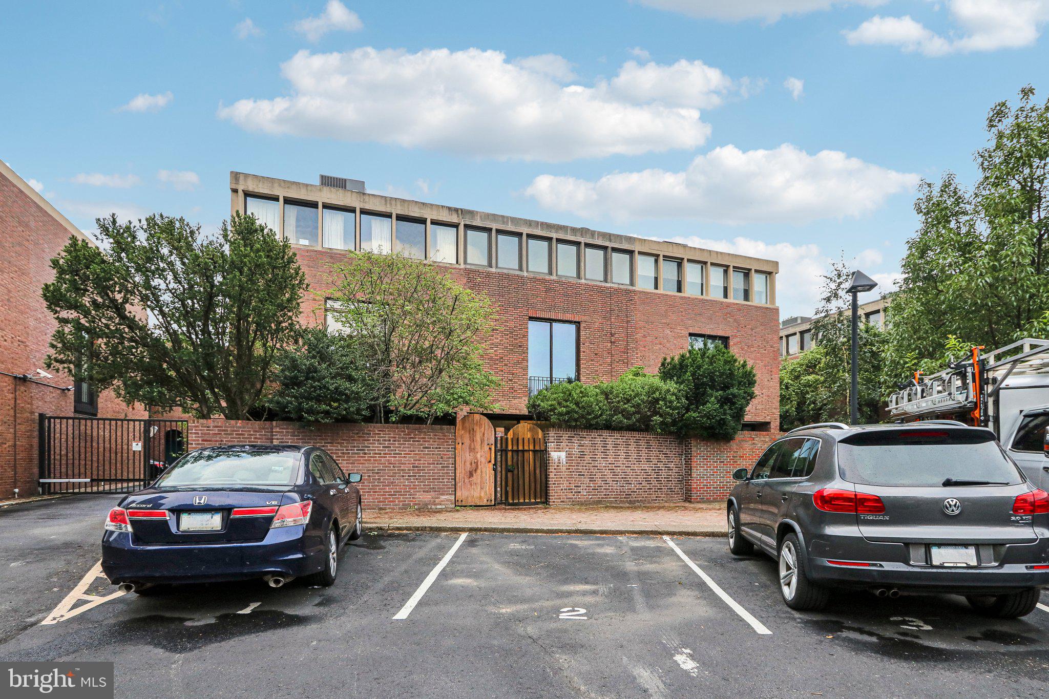 SOCIETY HILL - Residential