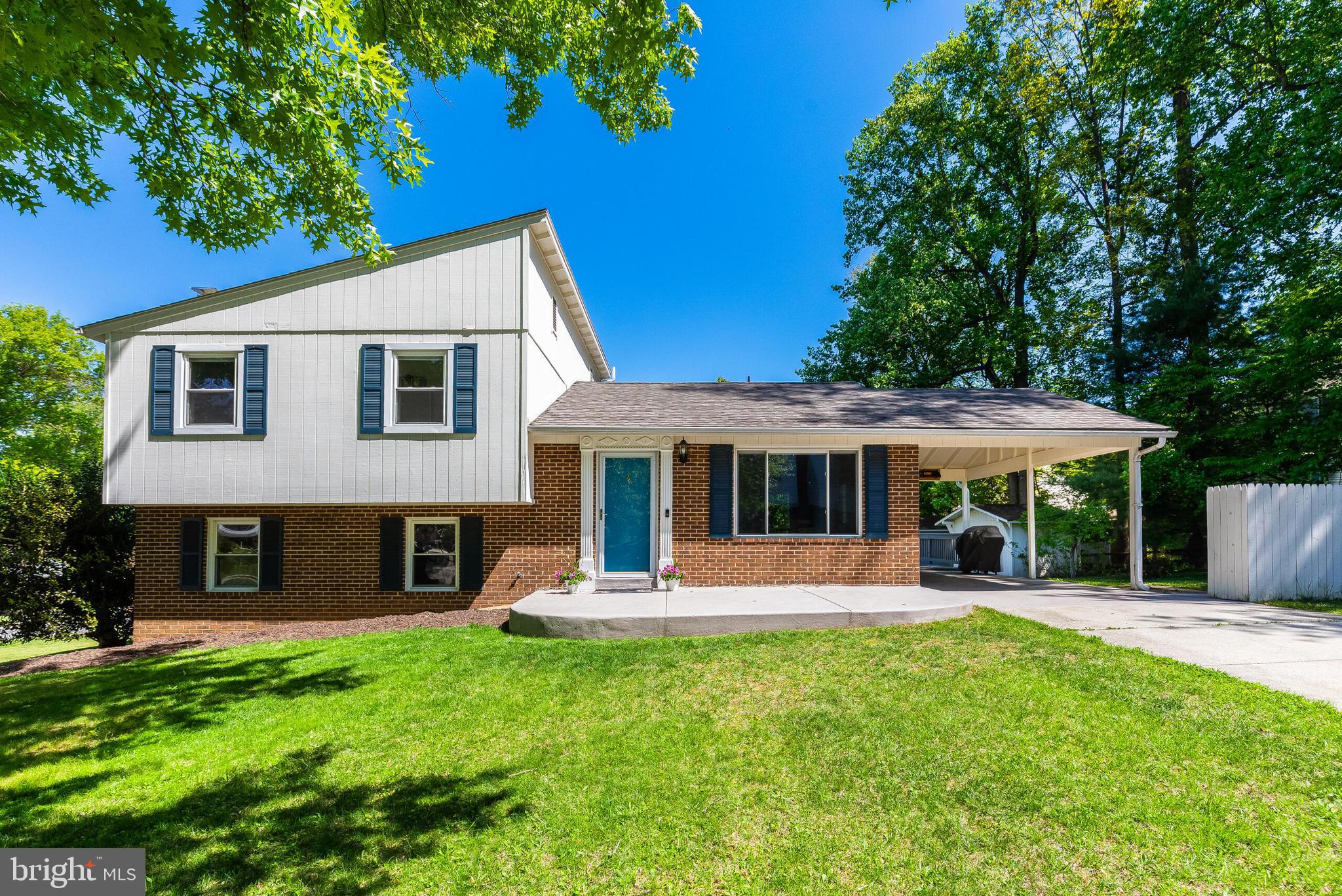 WILTON OAKS - Residential