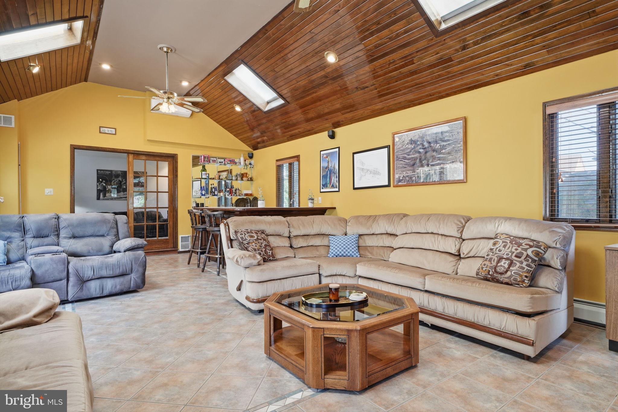 PINE TREE FARMS - Residential