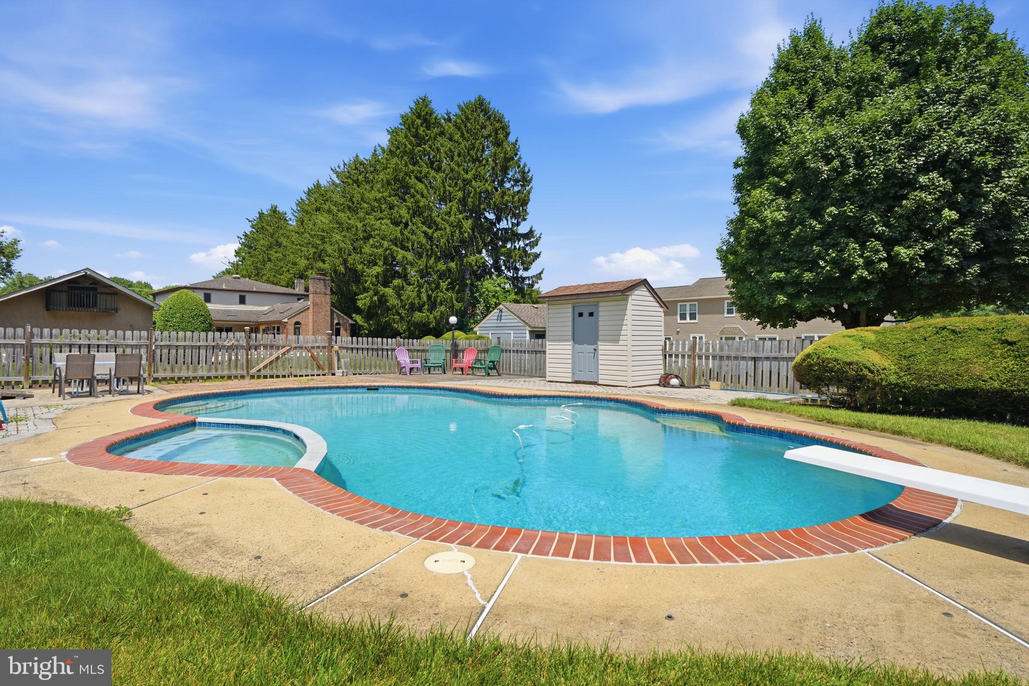 PINE TREE FARMS - Residential
