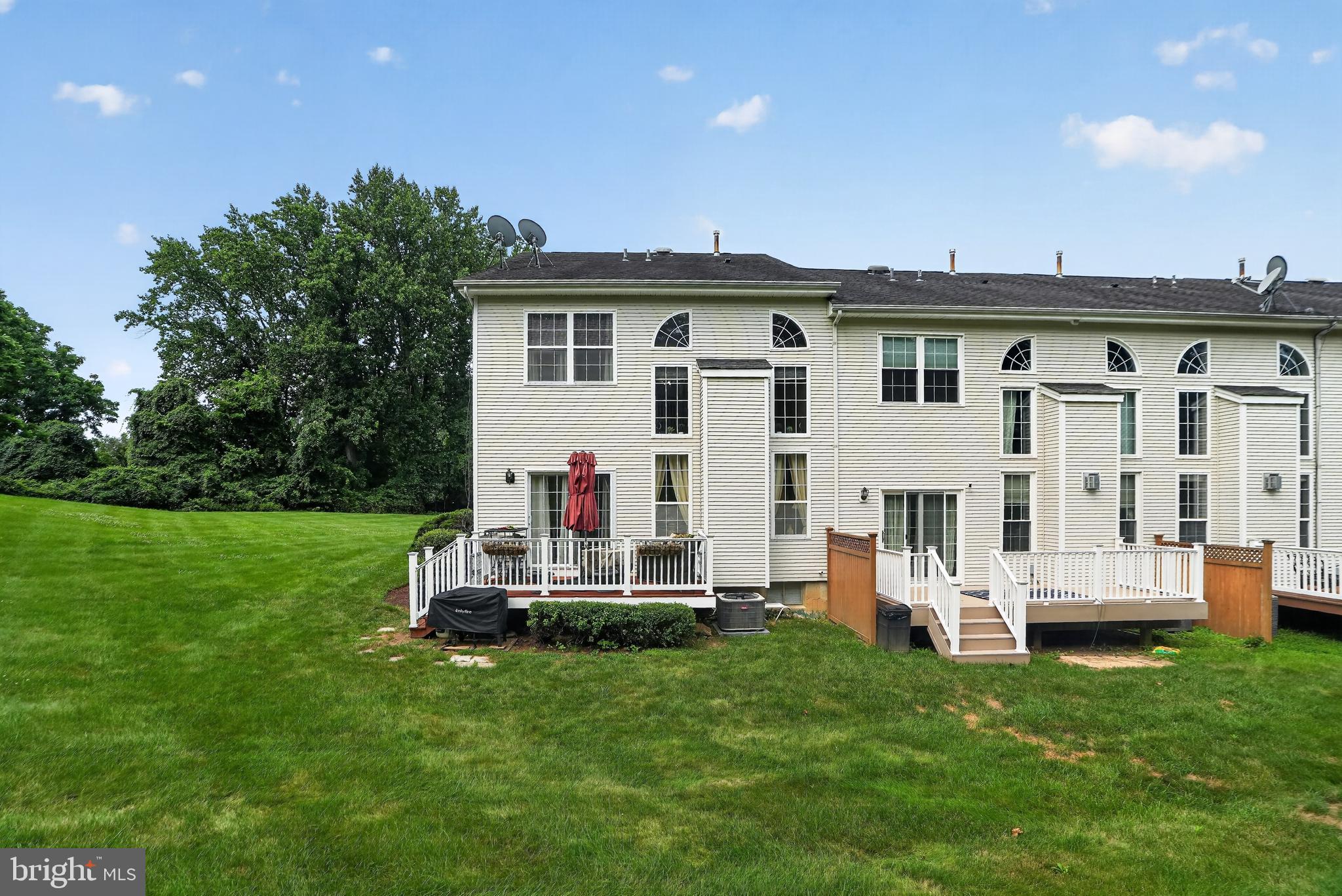 BRIDLEWOOD - Residential