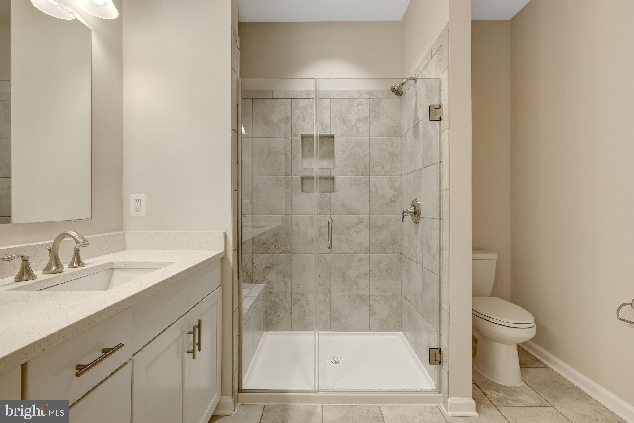DISCOVERY SQUARE - Residential