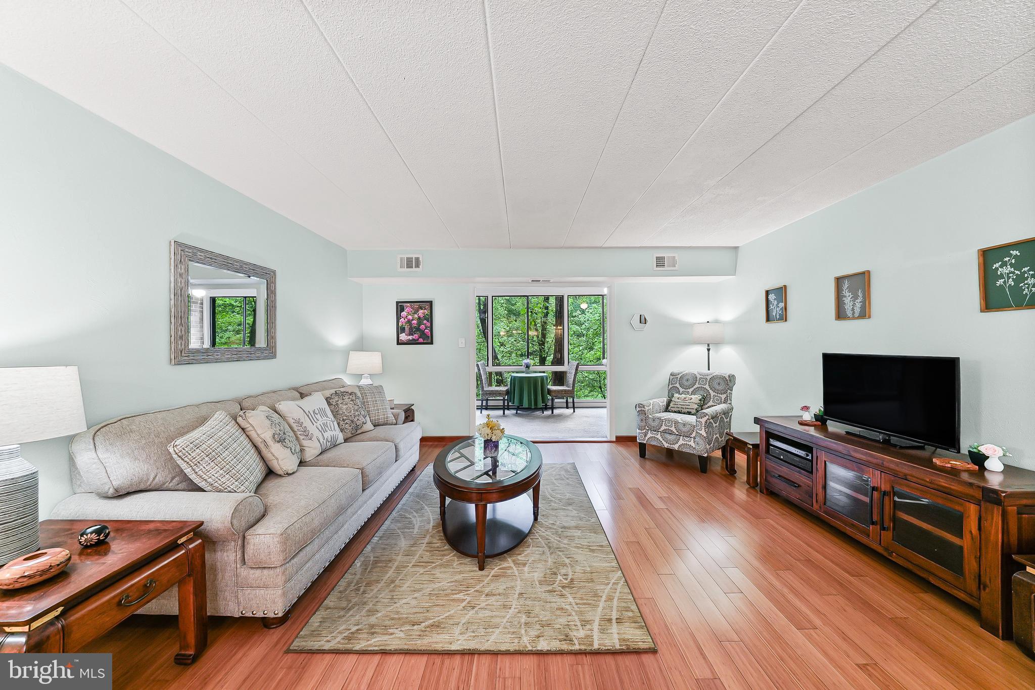 HICKORY HILL - Residential