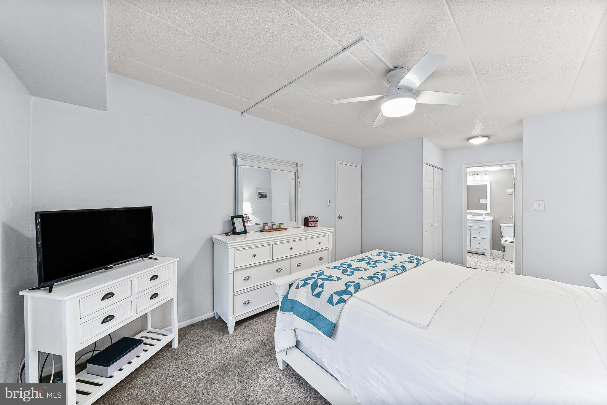HICKORY HILL - Residential