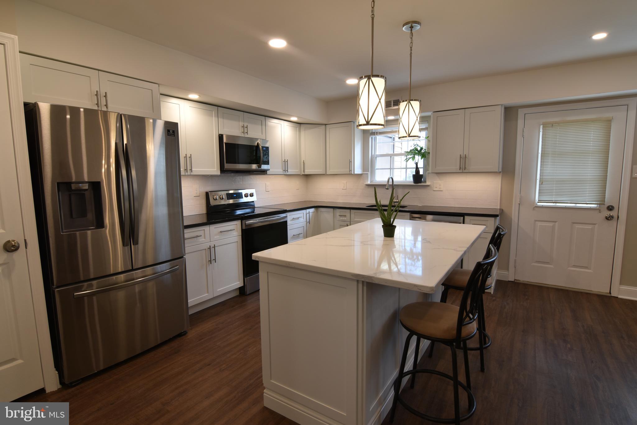 INDIAN KING - Residential Lease