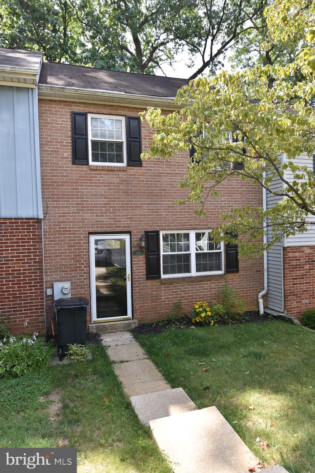 INDIAN KING - Residential Lease