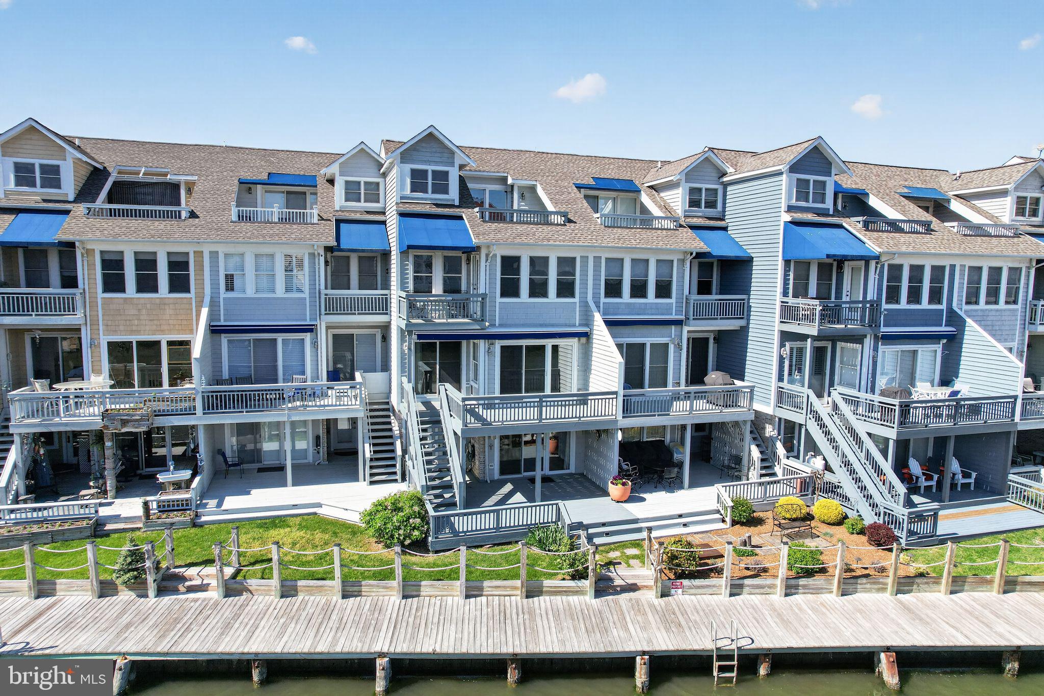 WINDWARD KEY - Residential