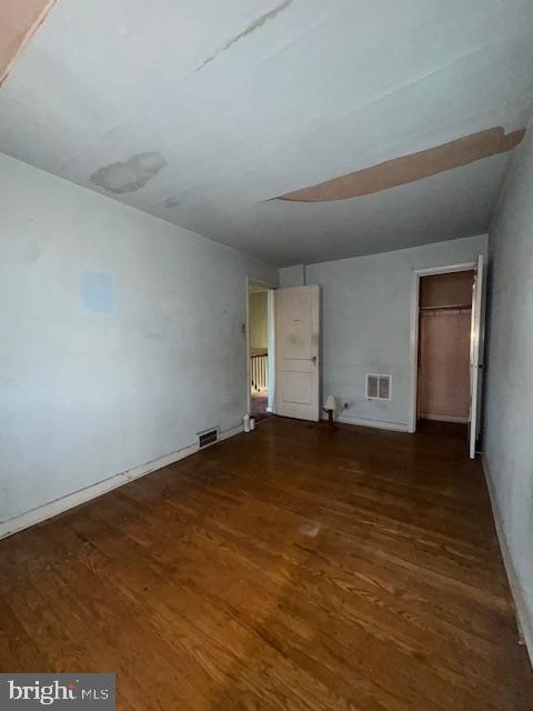 WEST OAK LANE - Residential