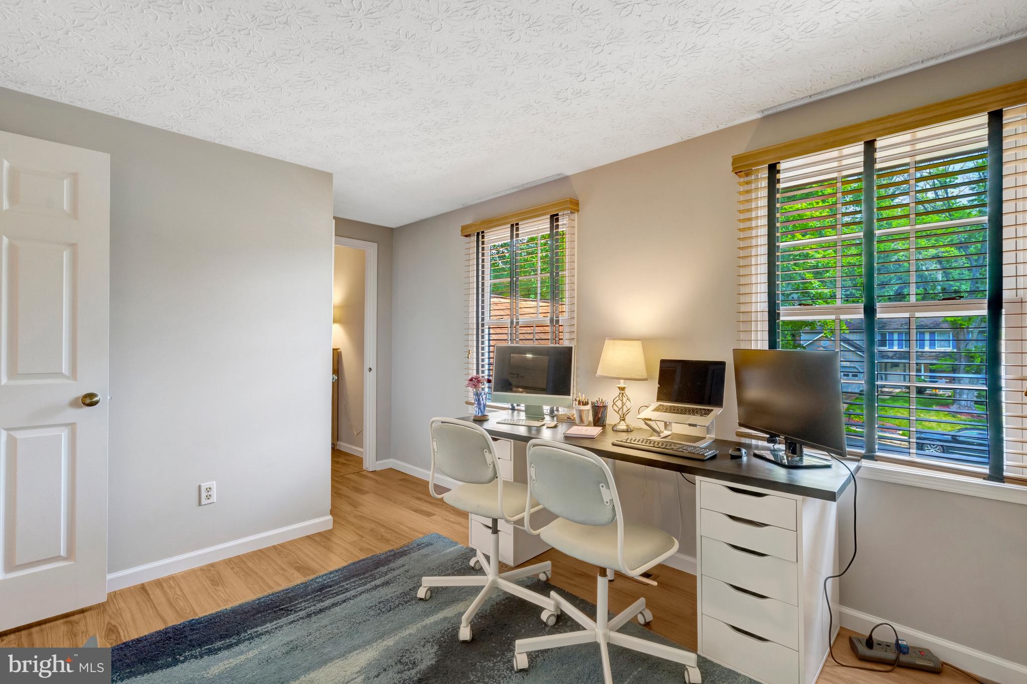 MIDDLE VALLEY - Residential