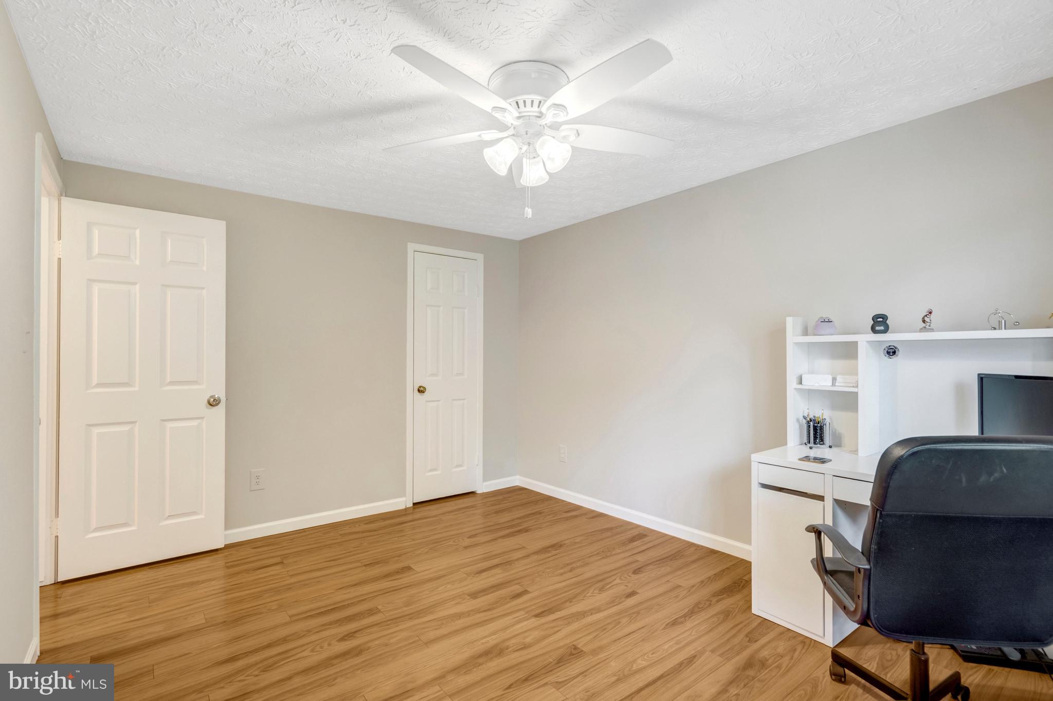 MIDDLE VALLEY - Residential