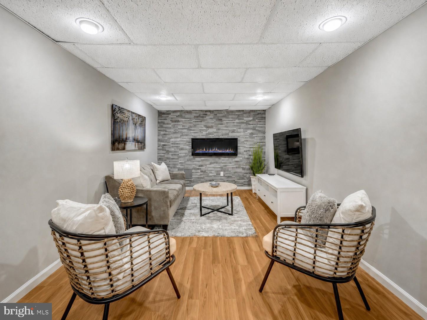 MIDDLE VALLEY - Residential