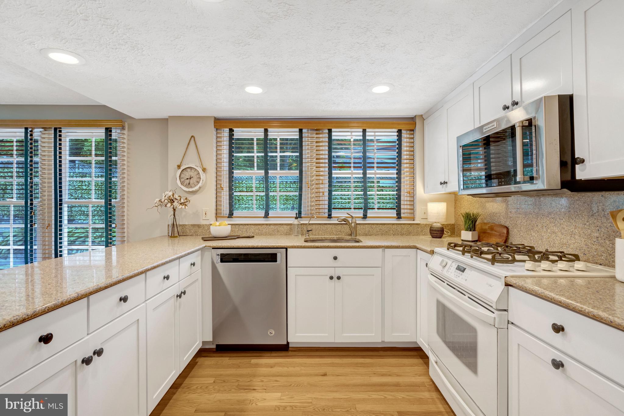 MIDDLE VALLEY - Residential