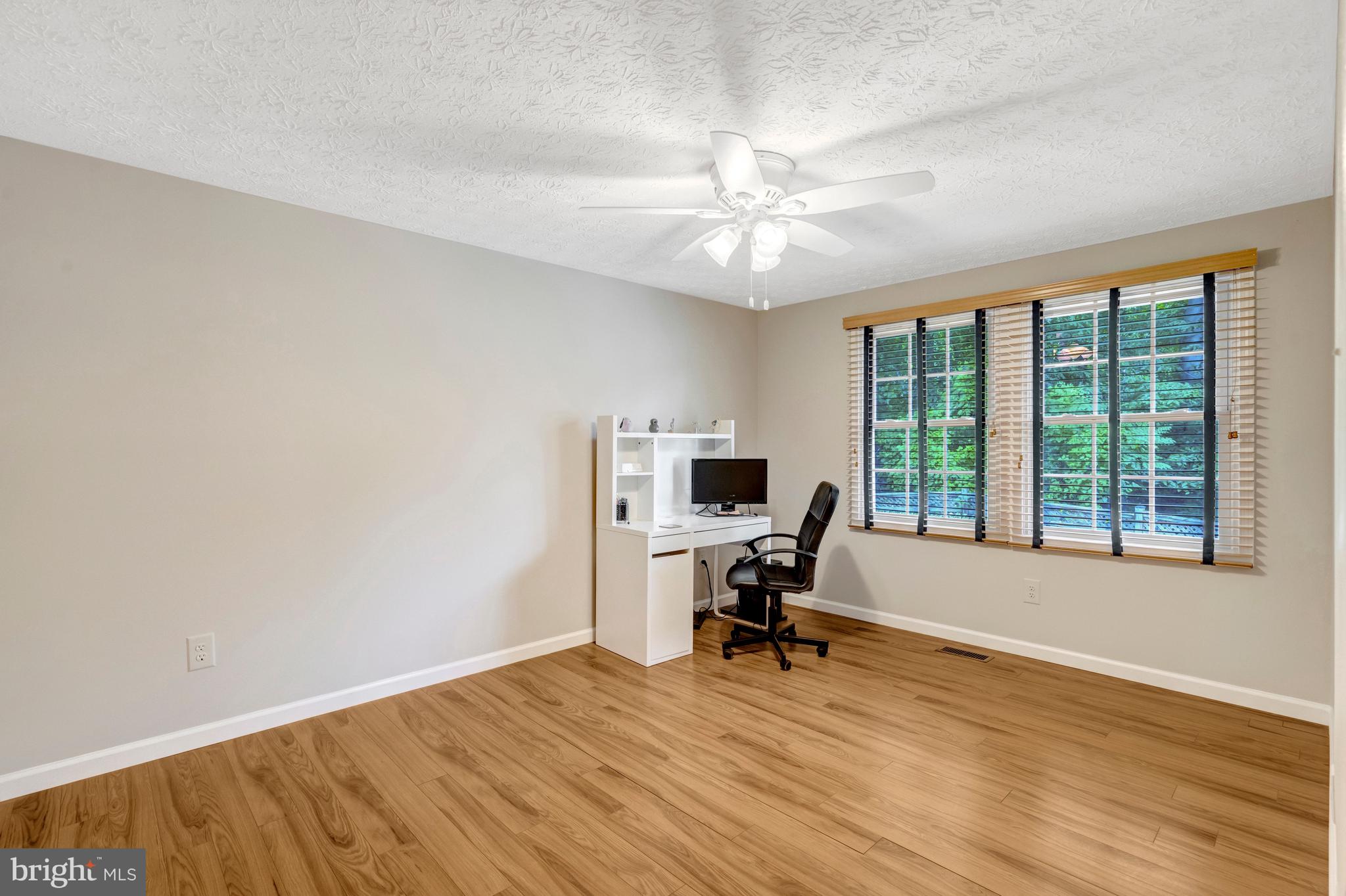 MIDDLE VALLEY - Residential