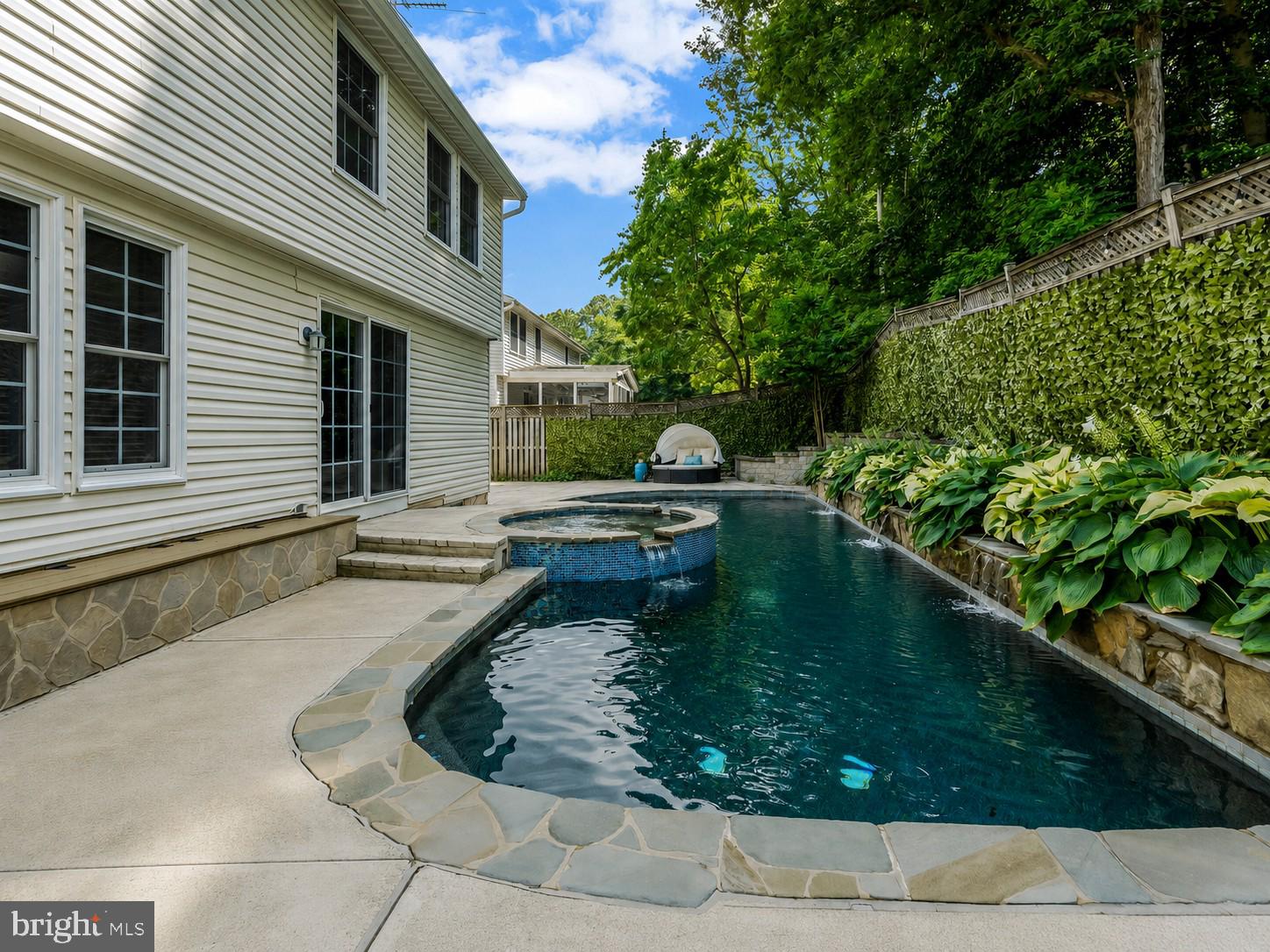 MIDDLE VALLEY - Residential