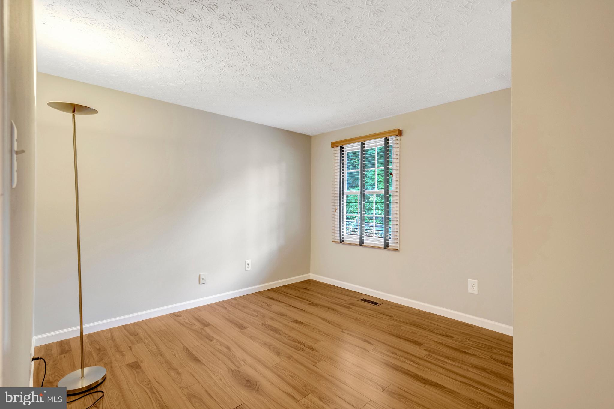 MIDDLE VALLEY - Residential