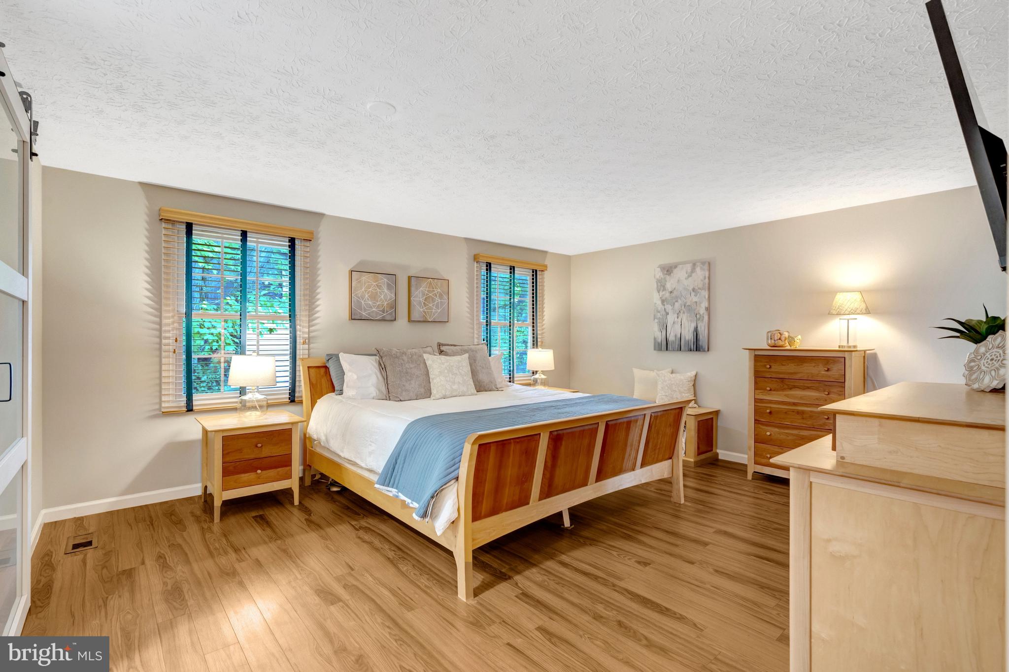 MIDDLE VALLEY - Residential