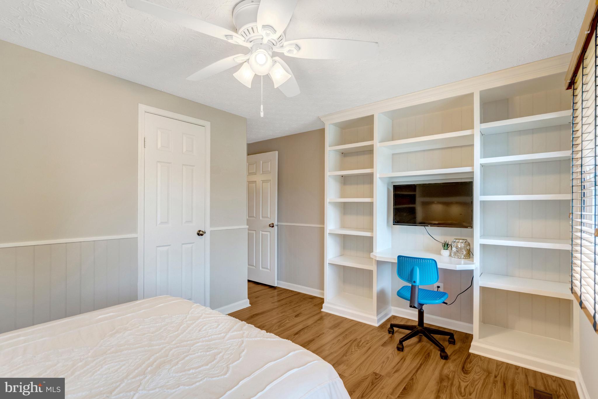 MIDDLE VALLEY - Residential