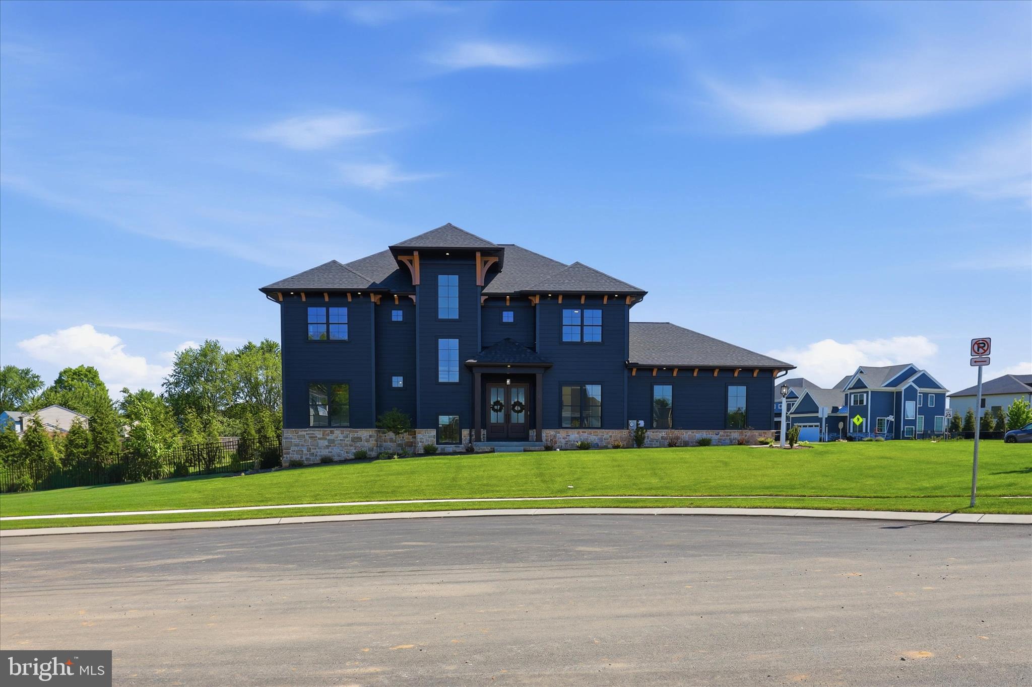 HAYDN MANOR - Residential