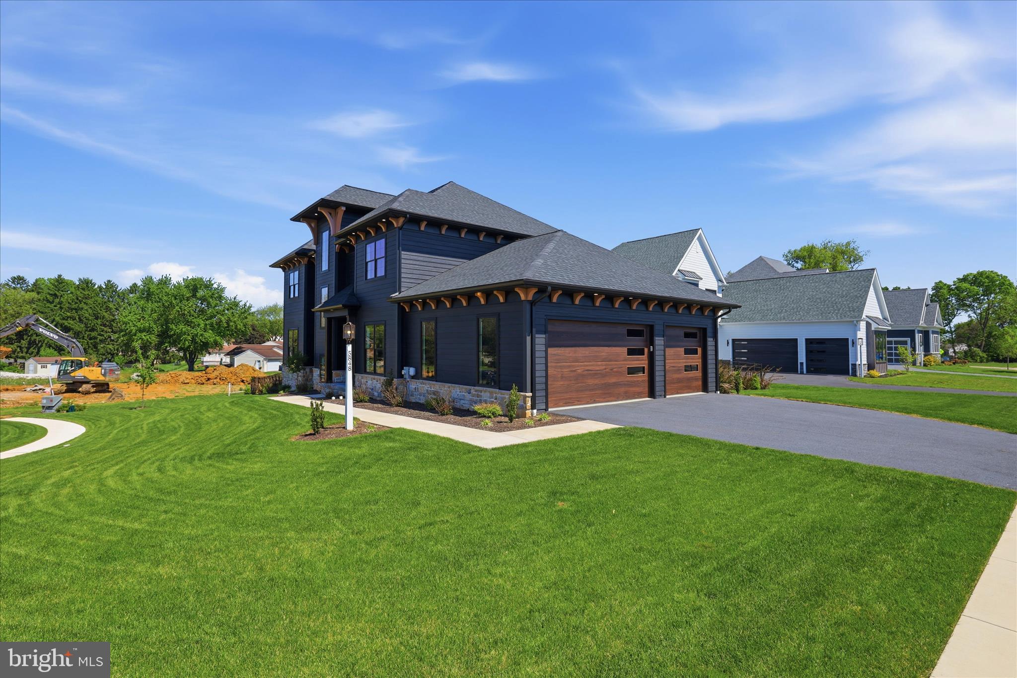 HAYDN MANOR - Residential