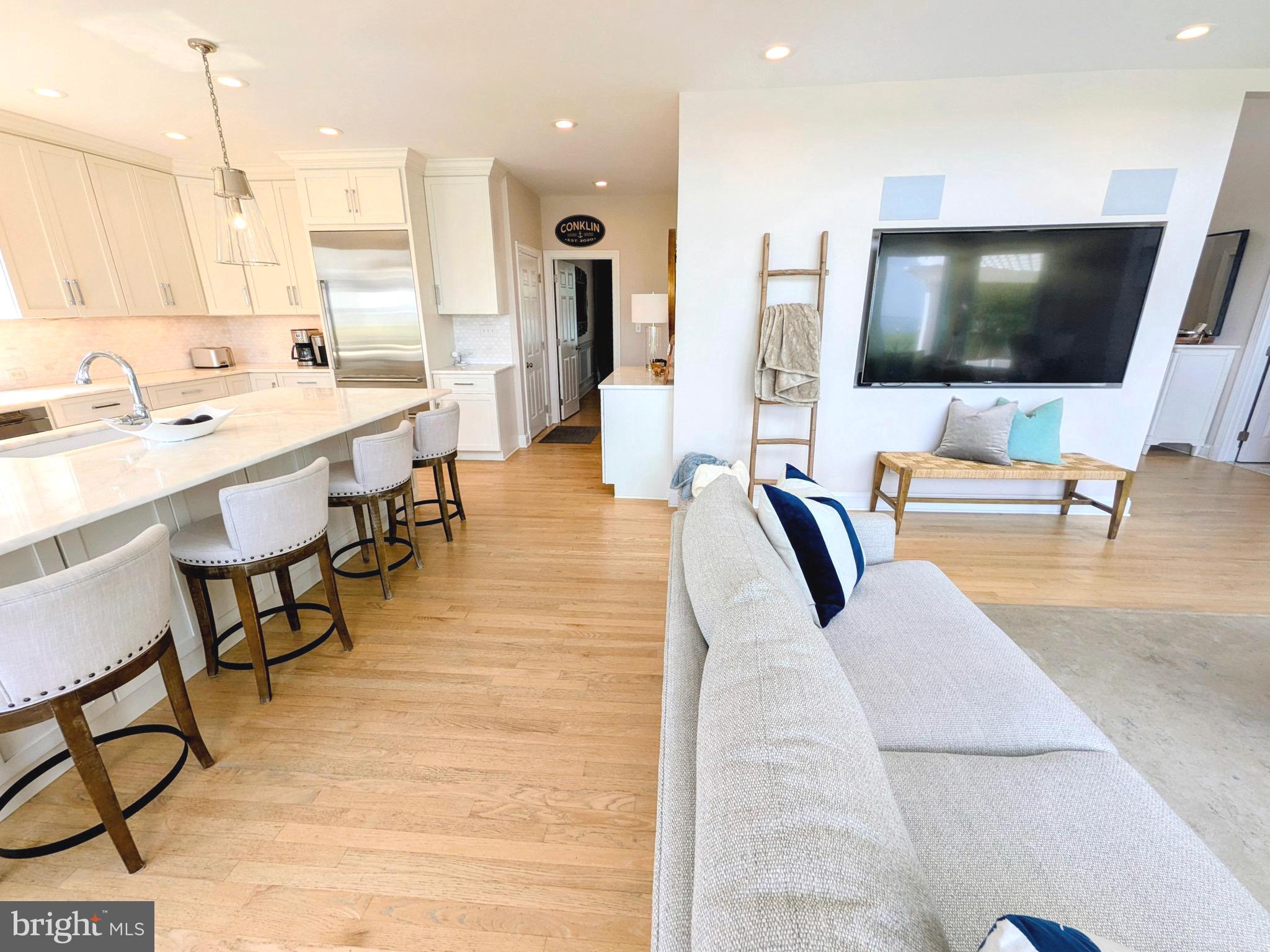 GOOSE POINT ESTATES - Residential