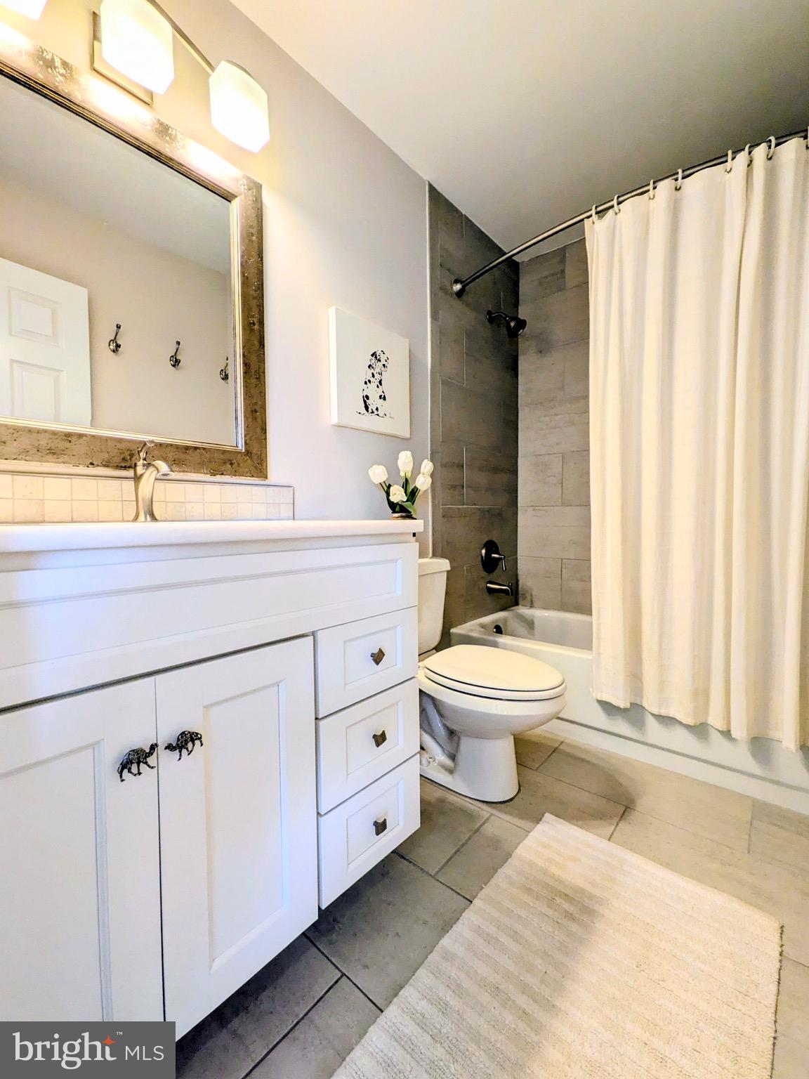 GOOSE POINT ESTATES - Residential